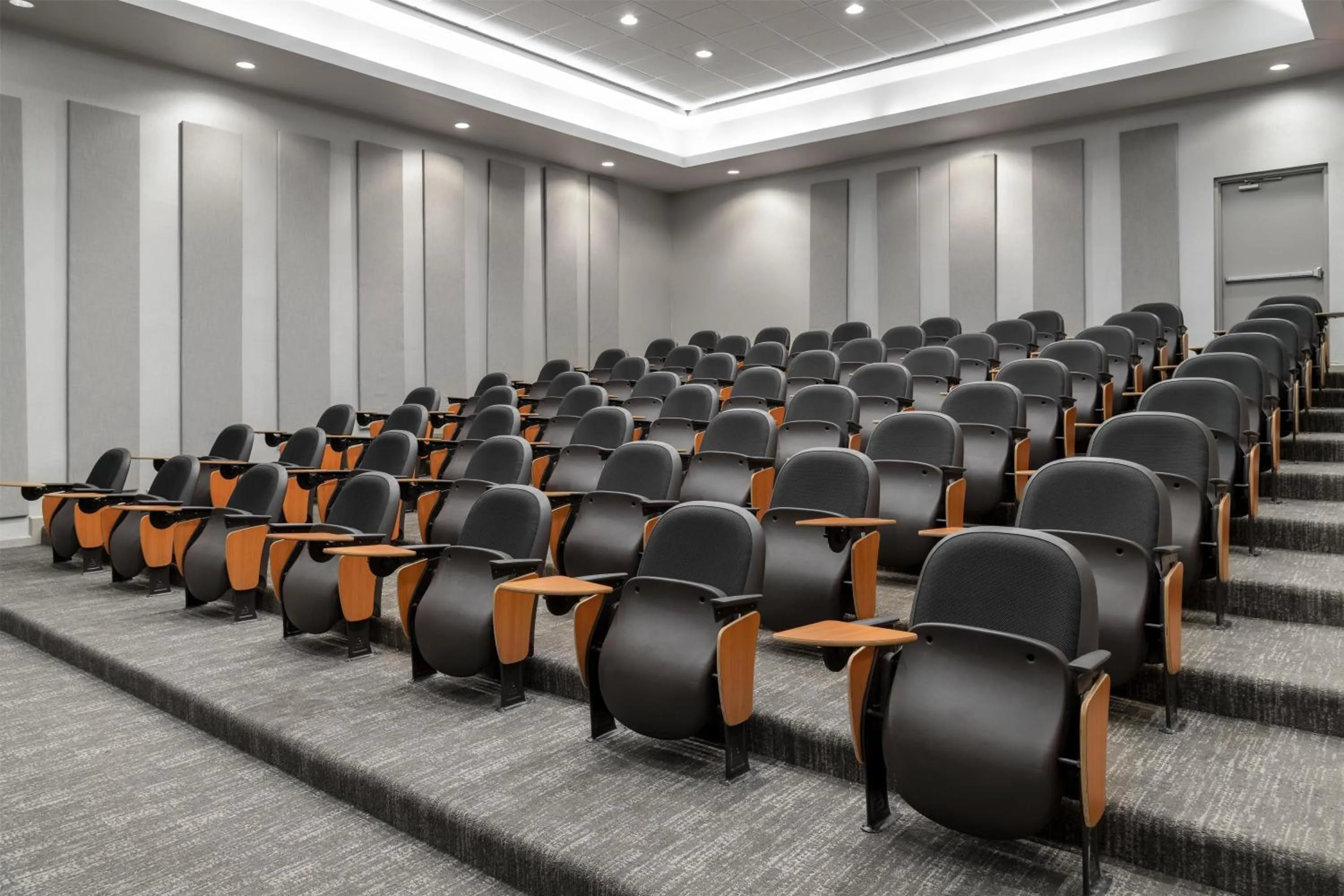 Meeting/conference room in DoubleTree by Hilton Springfield