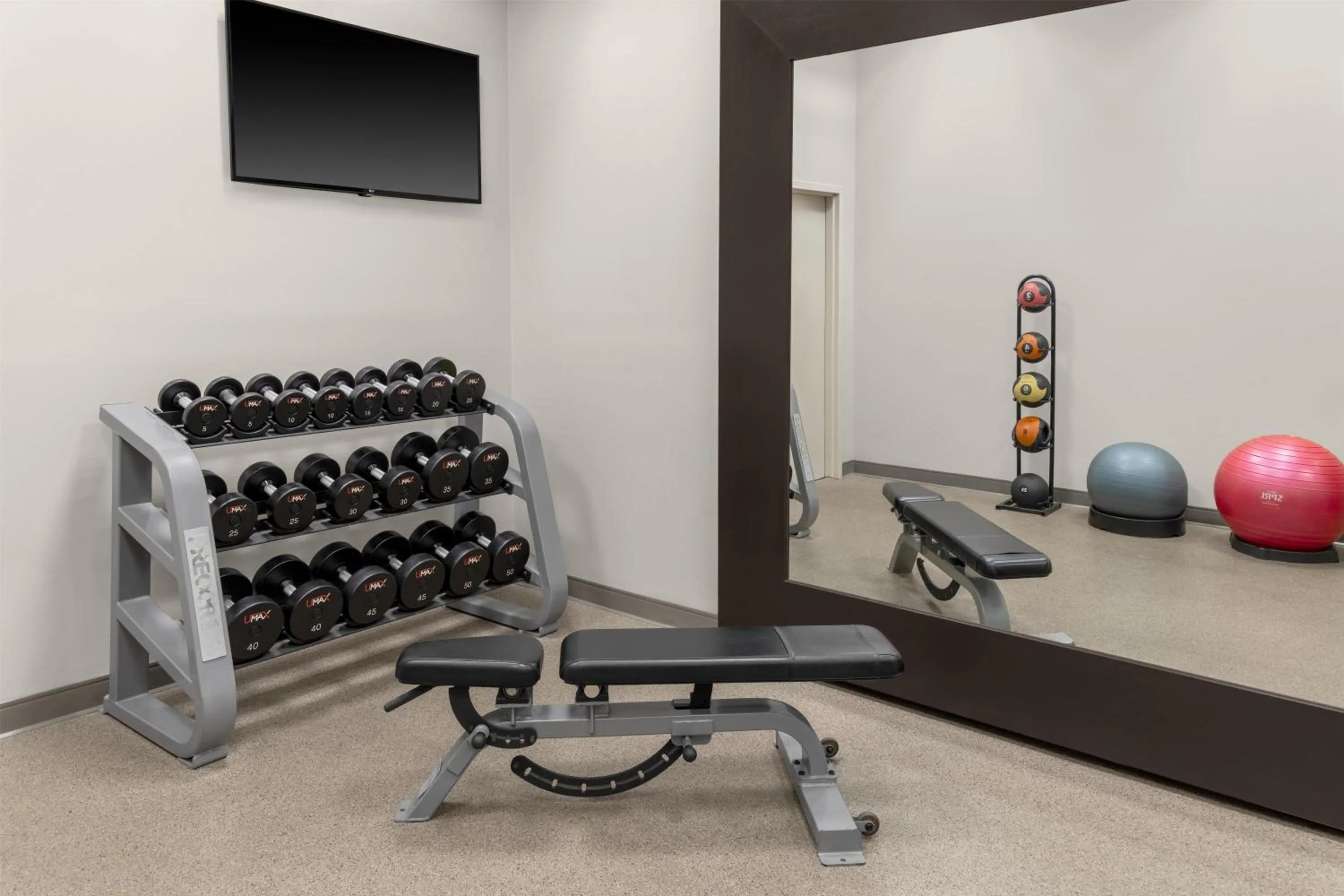 Fitness centre/facilities in DoubleTree by Hilton Springfield