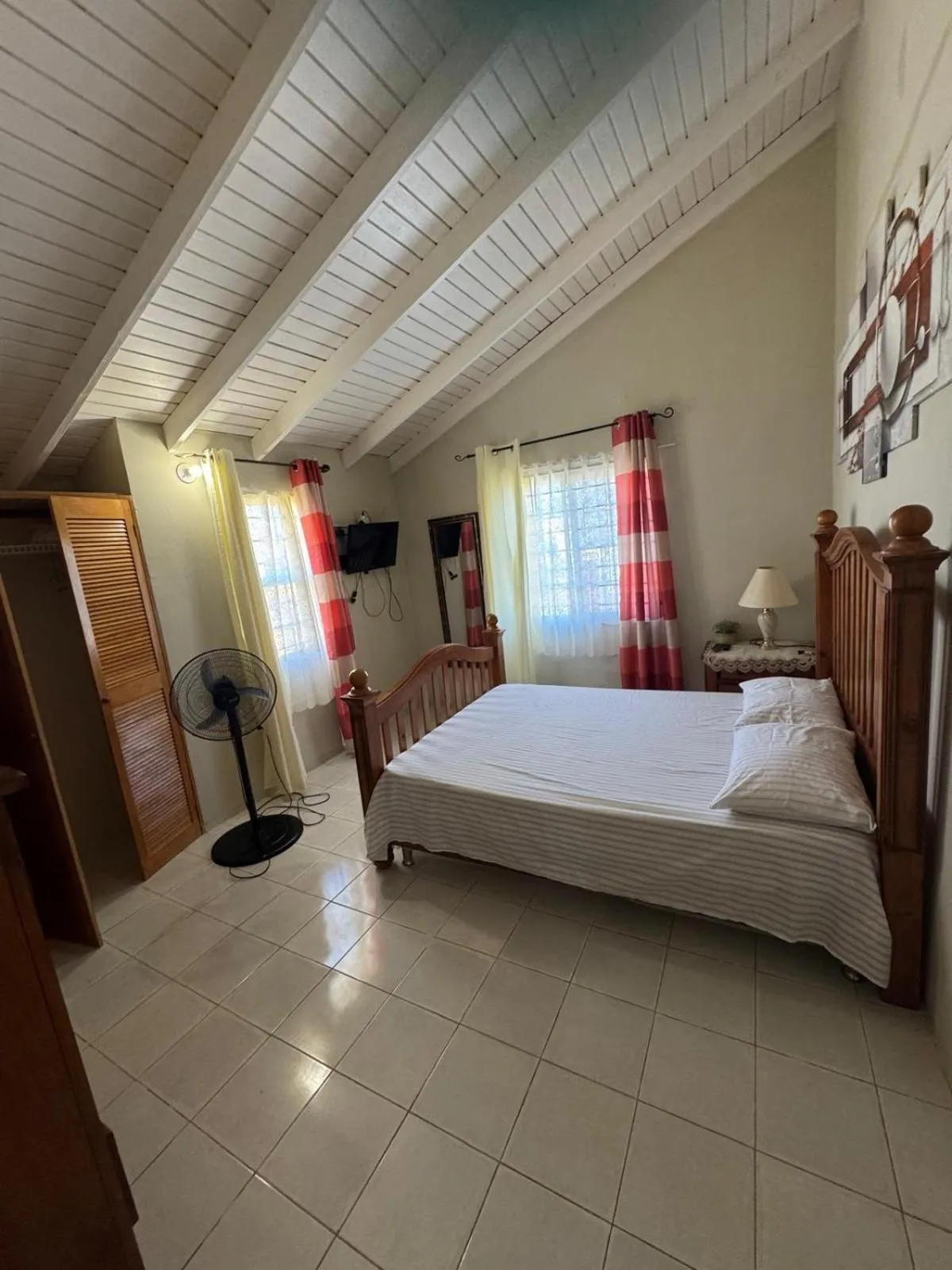 Bed in Rhyne Park Inn