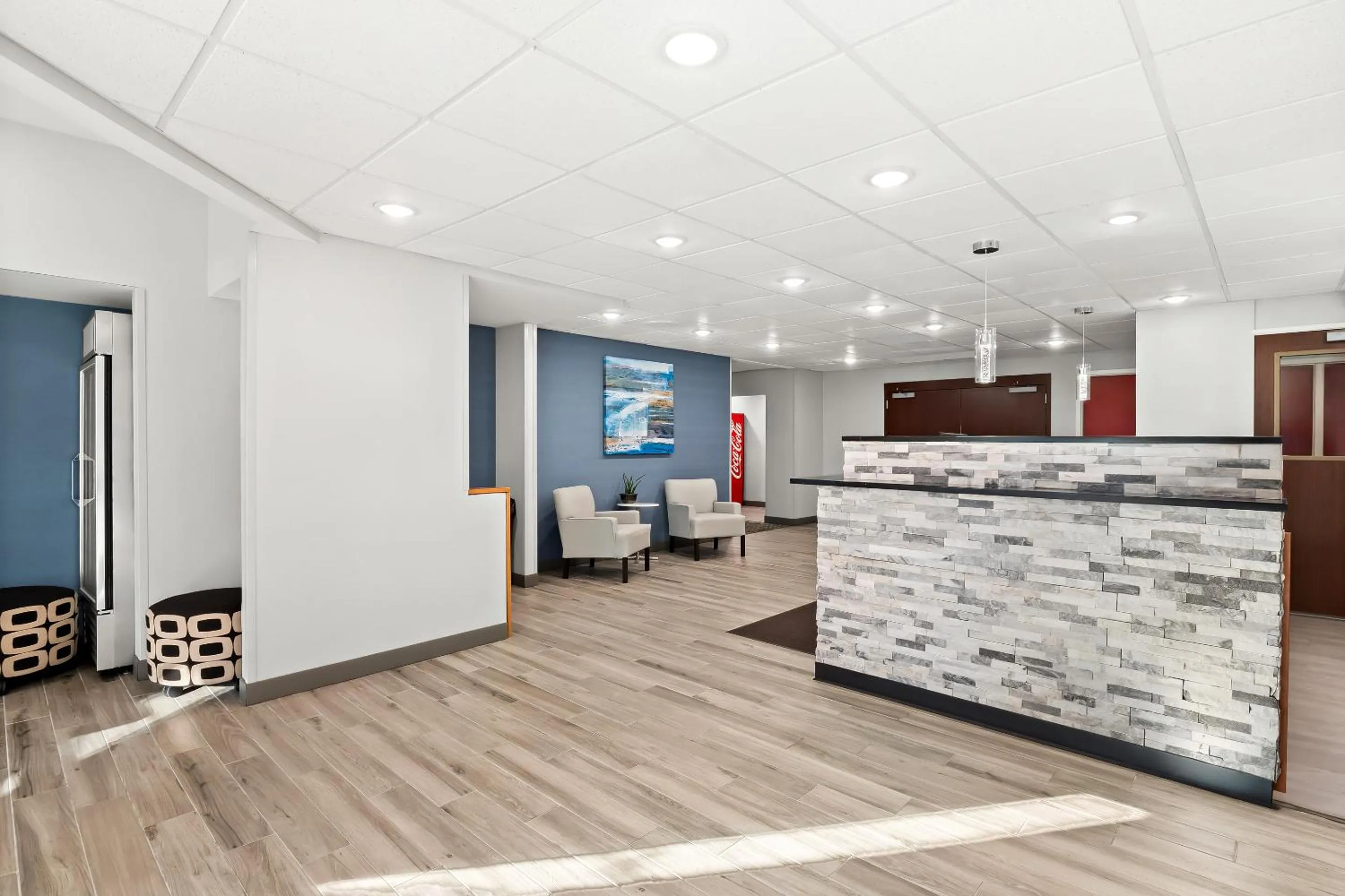 Lobby or reception in HomeTowne Studios by Red Roof East Lansing - Okemos