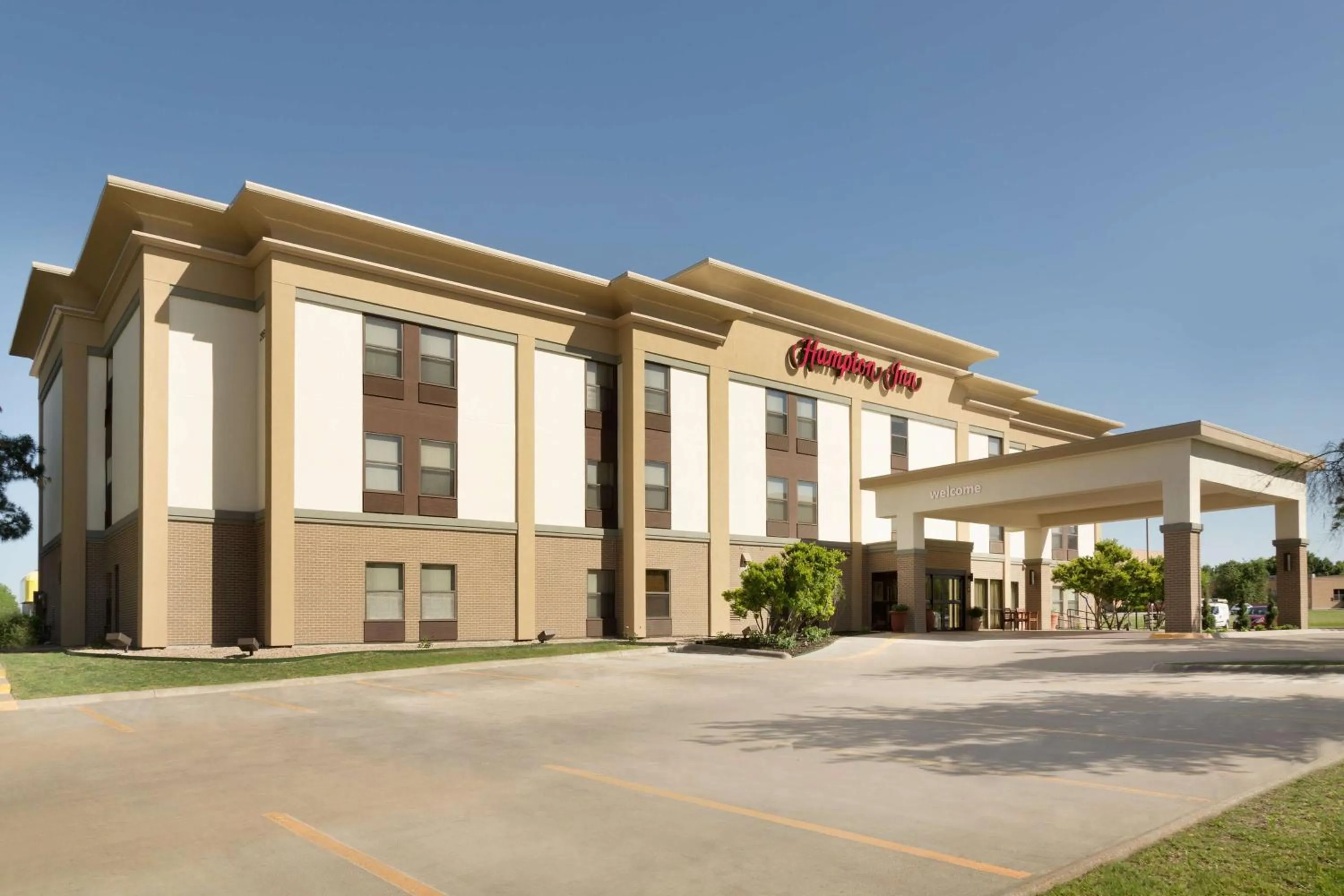 Property building in Hampton Inn San Angelo