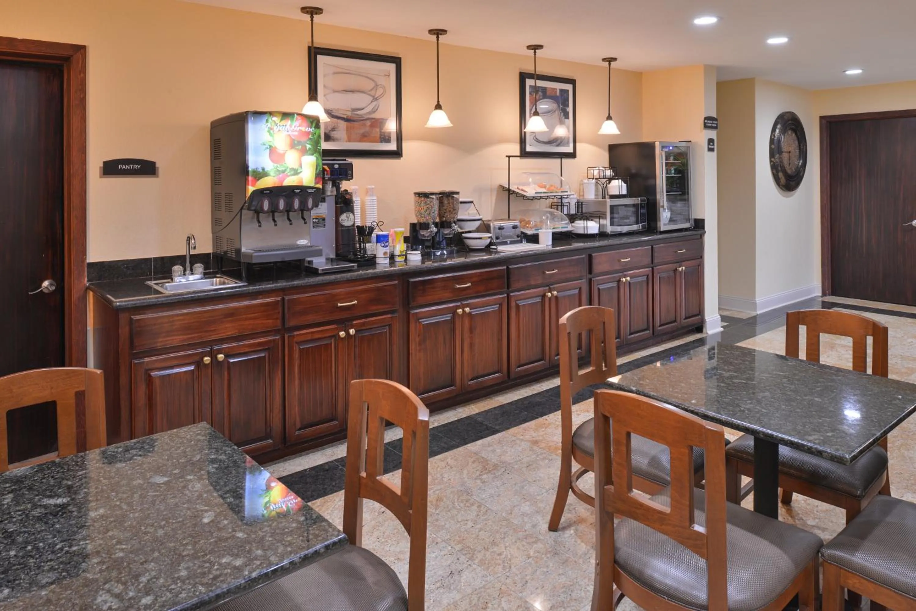 Breakfast in Americas Best Value Inn Tupelo Barnes Crossing