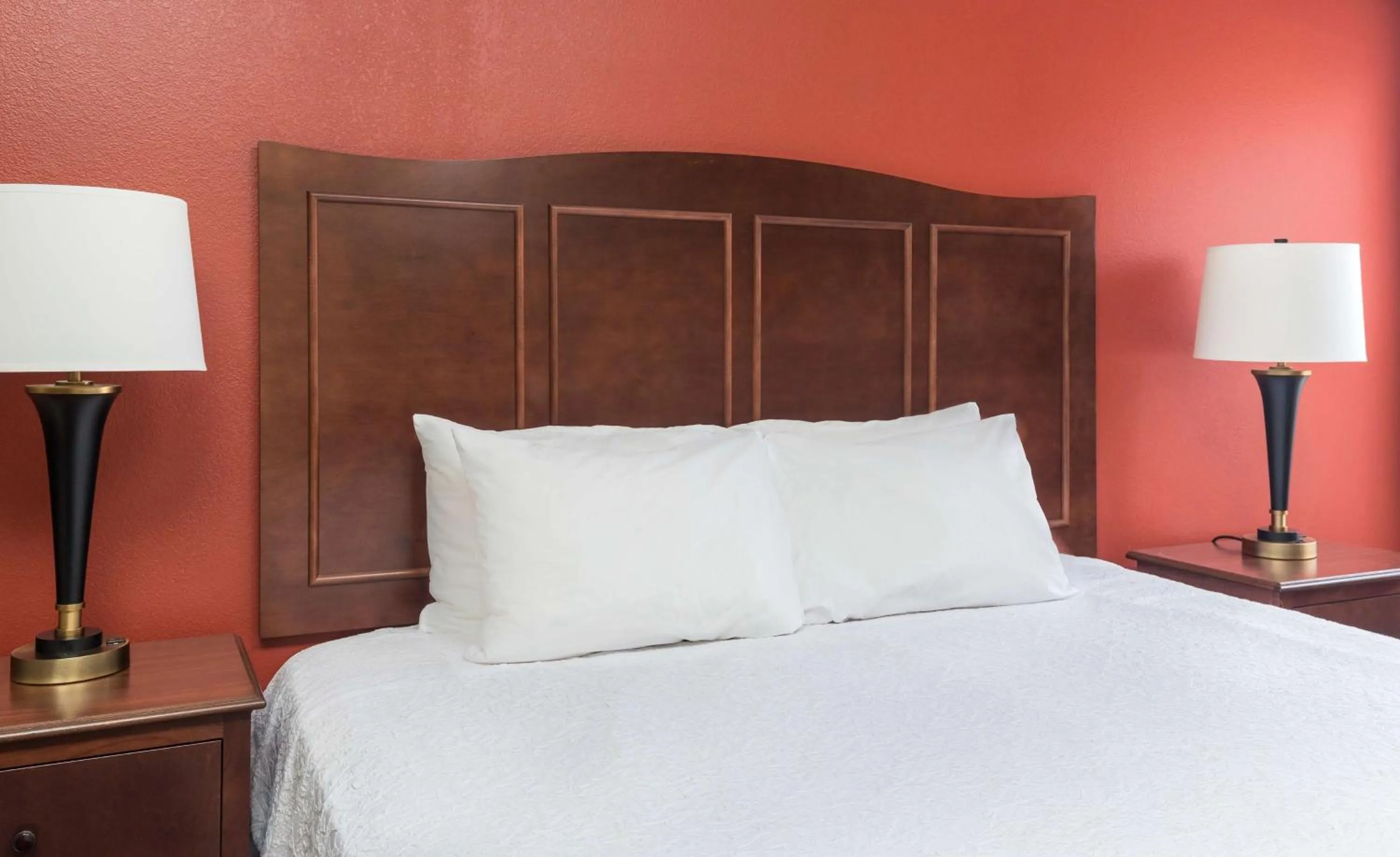 Bed in Hampton Inn Shawnee