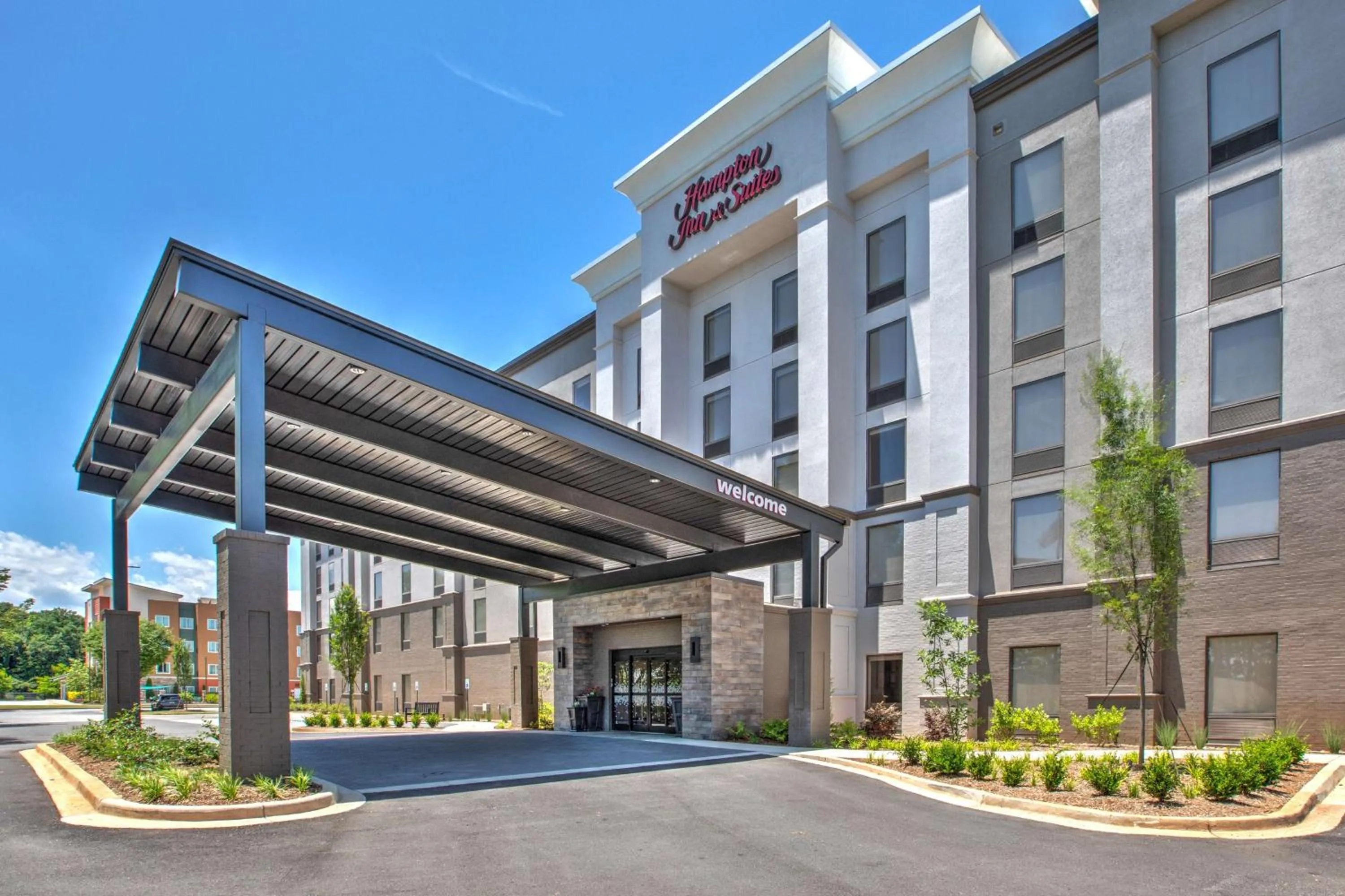 Property building in Hampton Inn & Suites Spartanburg-I-26-Westgate Mall