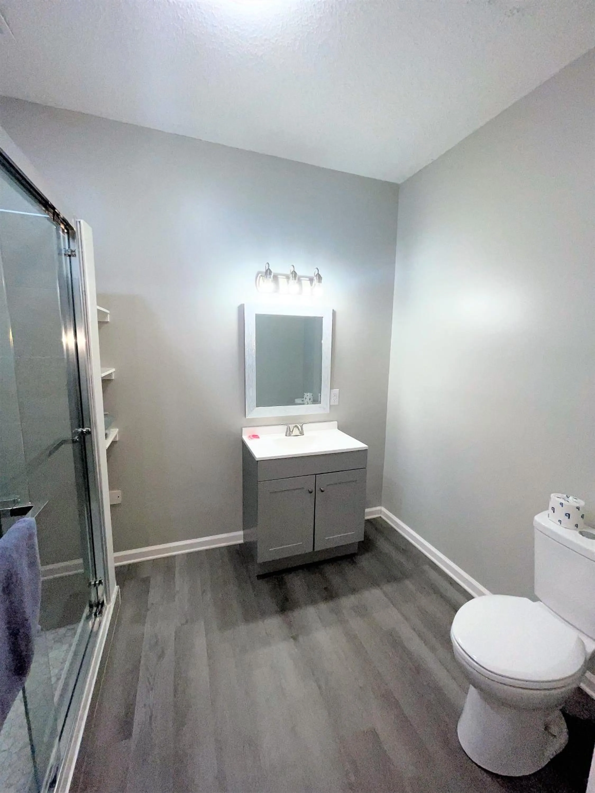 Shower in Sand Dollar Motel