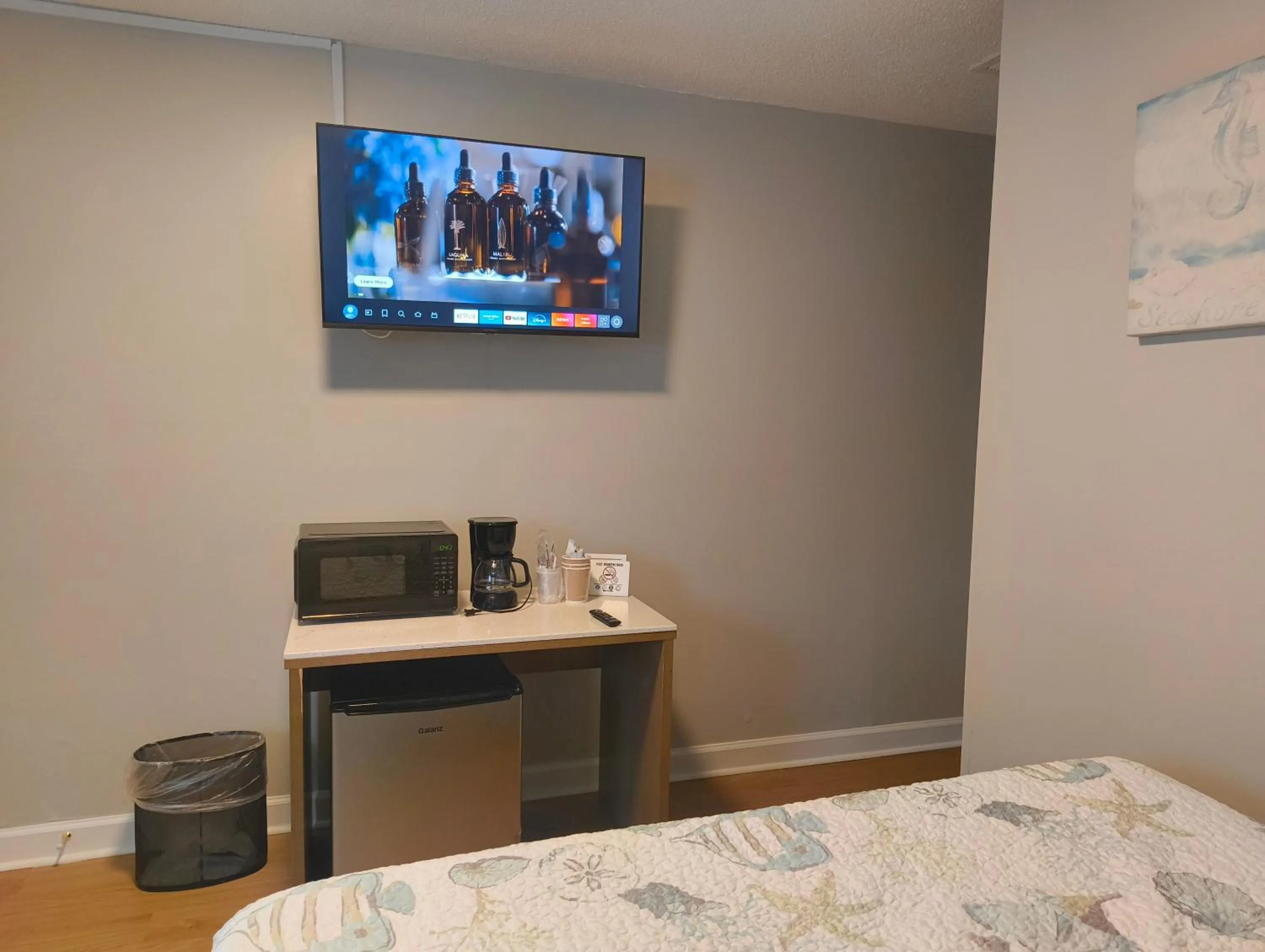 TV and multimedia, Bed in Sand Dollar Motel