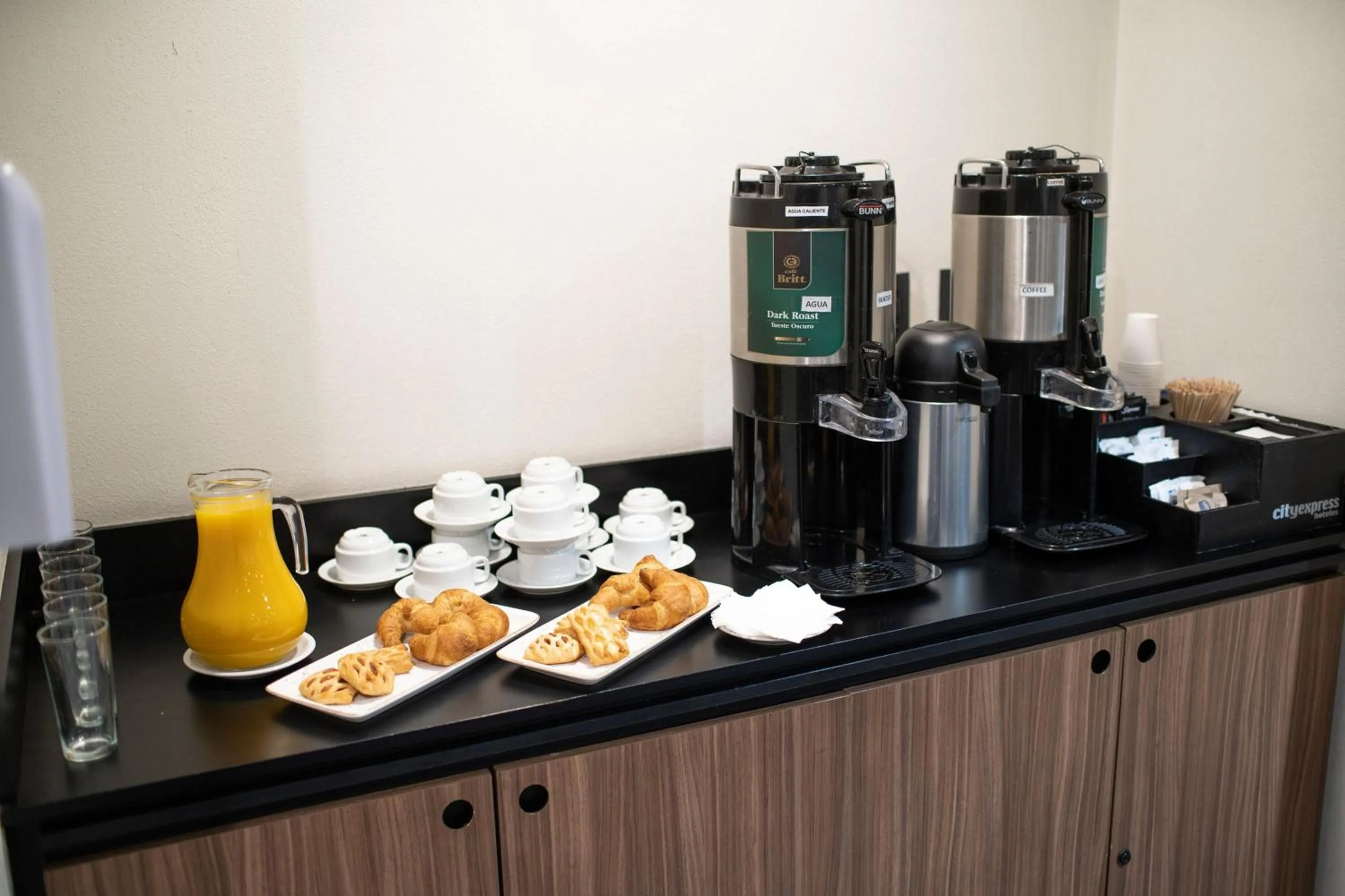 Restaurant/places to eat in City Express by Marriott Santiago Aeropuerto