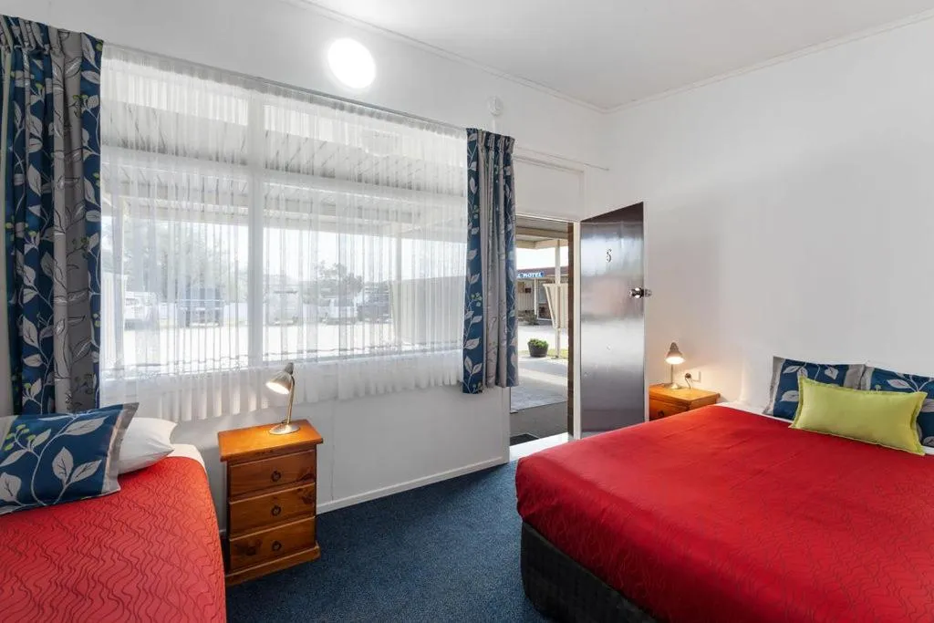 Bedroom, Bed in Royal Motel Tenterfield