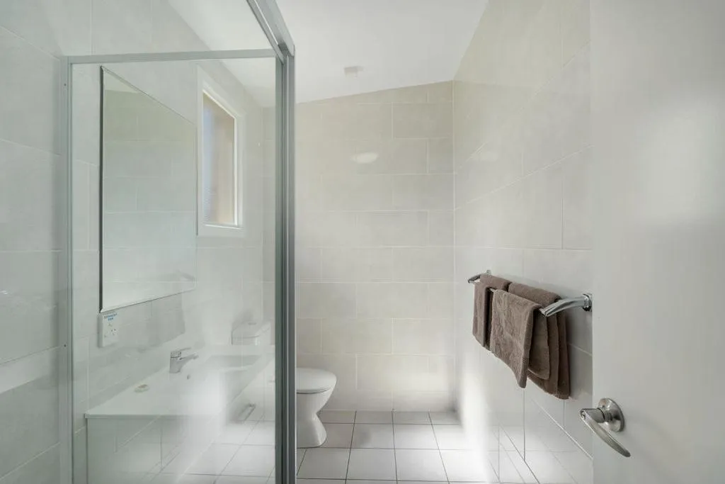 Bathroom in Royal Motel Tenterfield