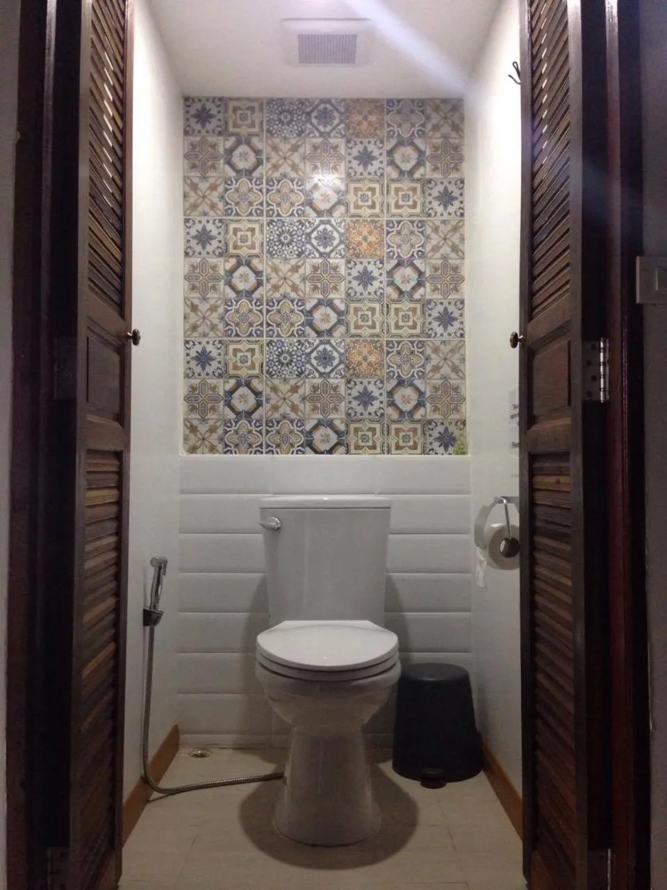 Toilet in Dhub Hostel Donmueng