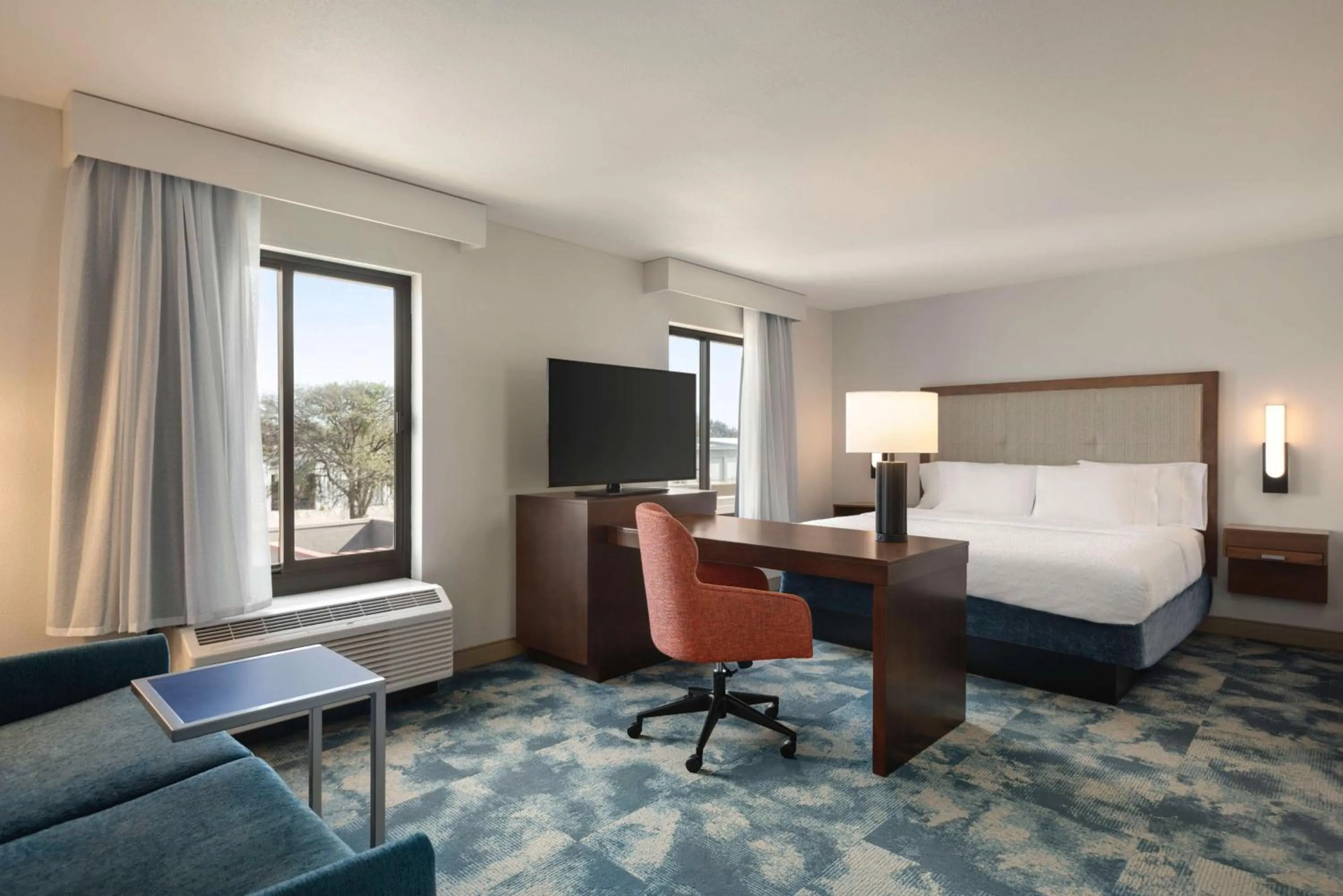 Bedroom, Bed in Hampton Inn & Suites San Marcos