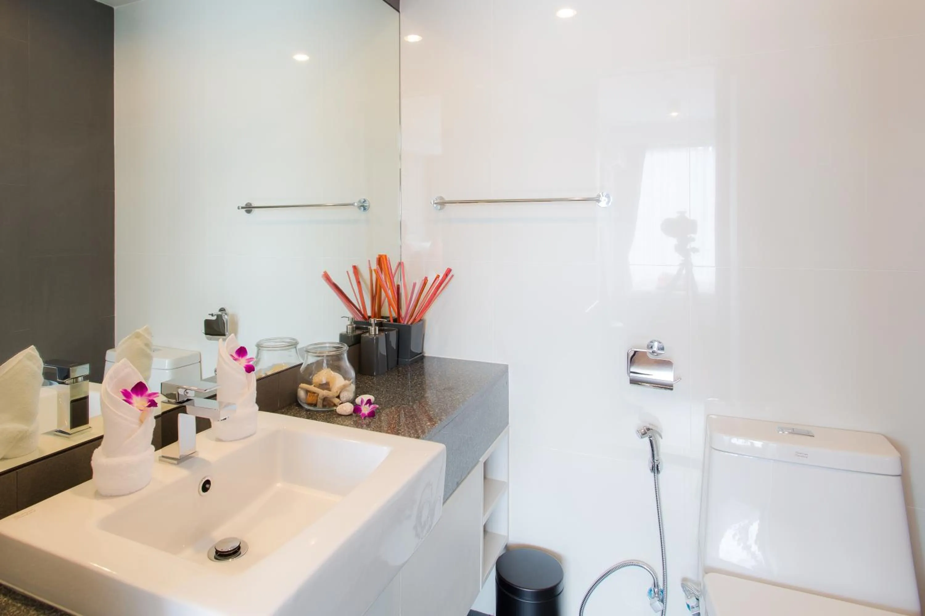 Bathroom in 6th Avenue Surin Beach - Official Account