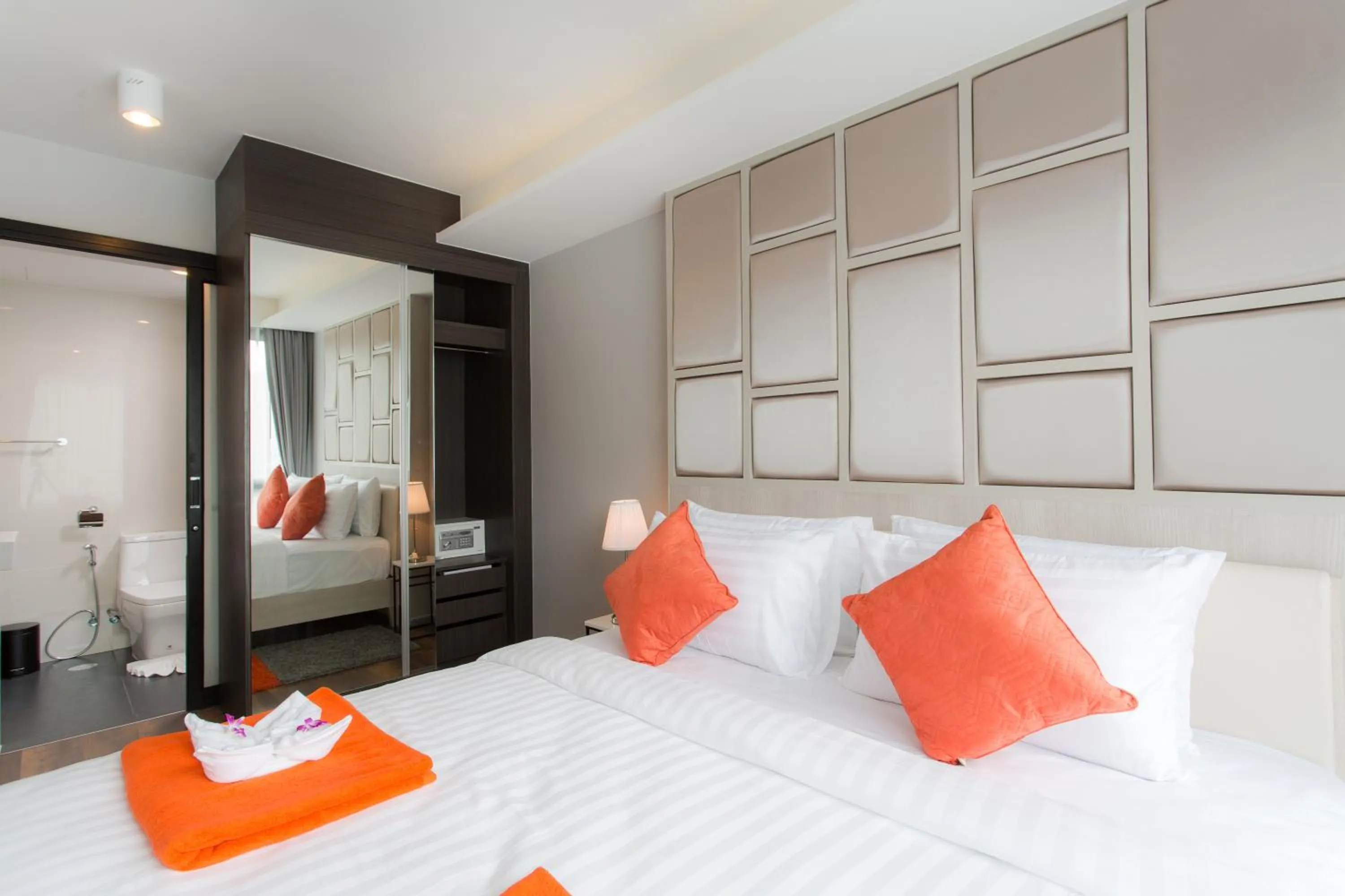 Bedroom, Bed in 6th Avenue Surin Beach - Official Account