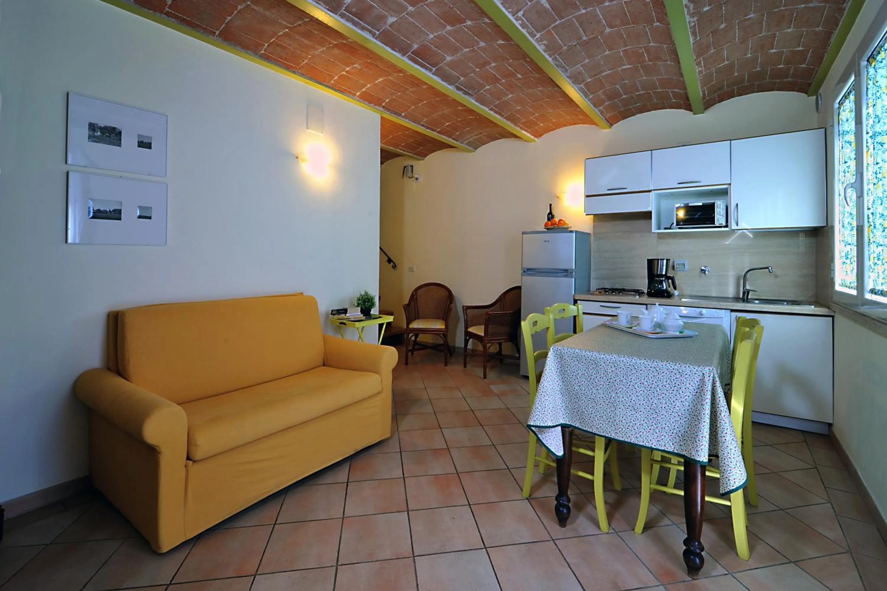 Kitchen or kitchenette in Agriturismo La Sovana