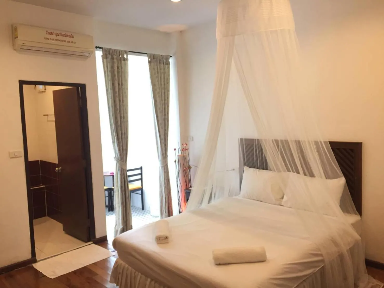 Bed in Nawaporn Place