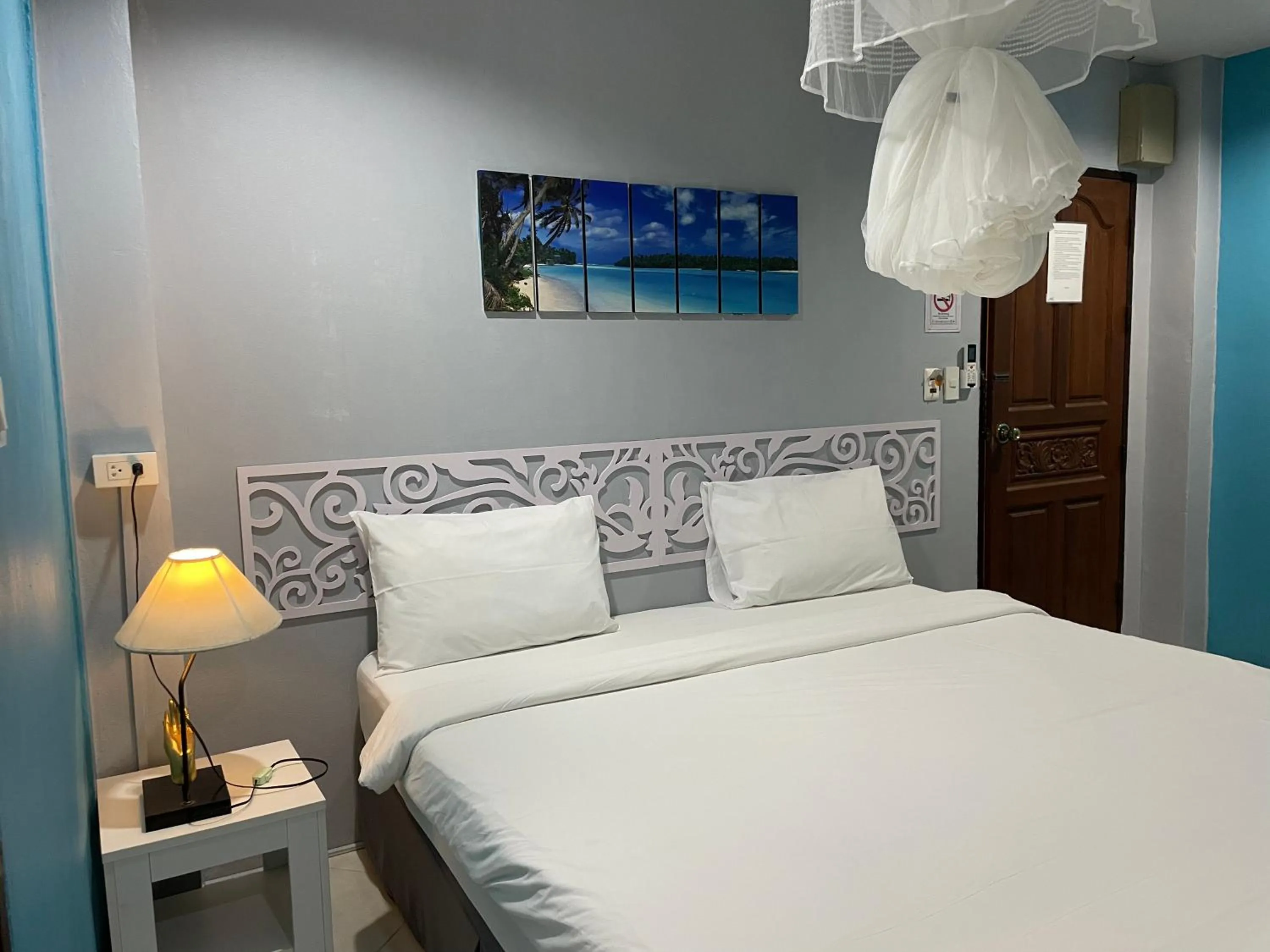 Bedroom, Bed in Nawaporn Place