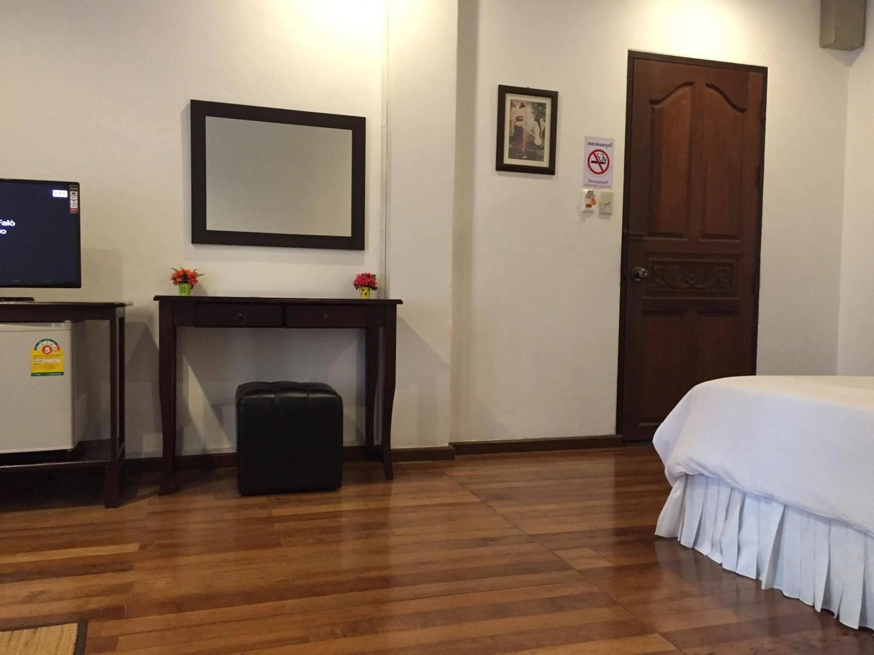 Bedroom, Bed in Nawaporn Place