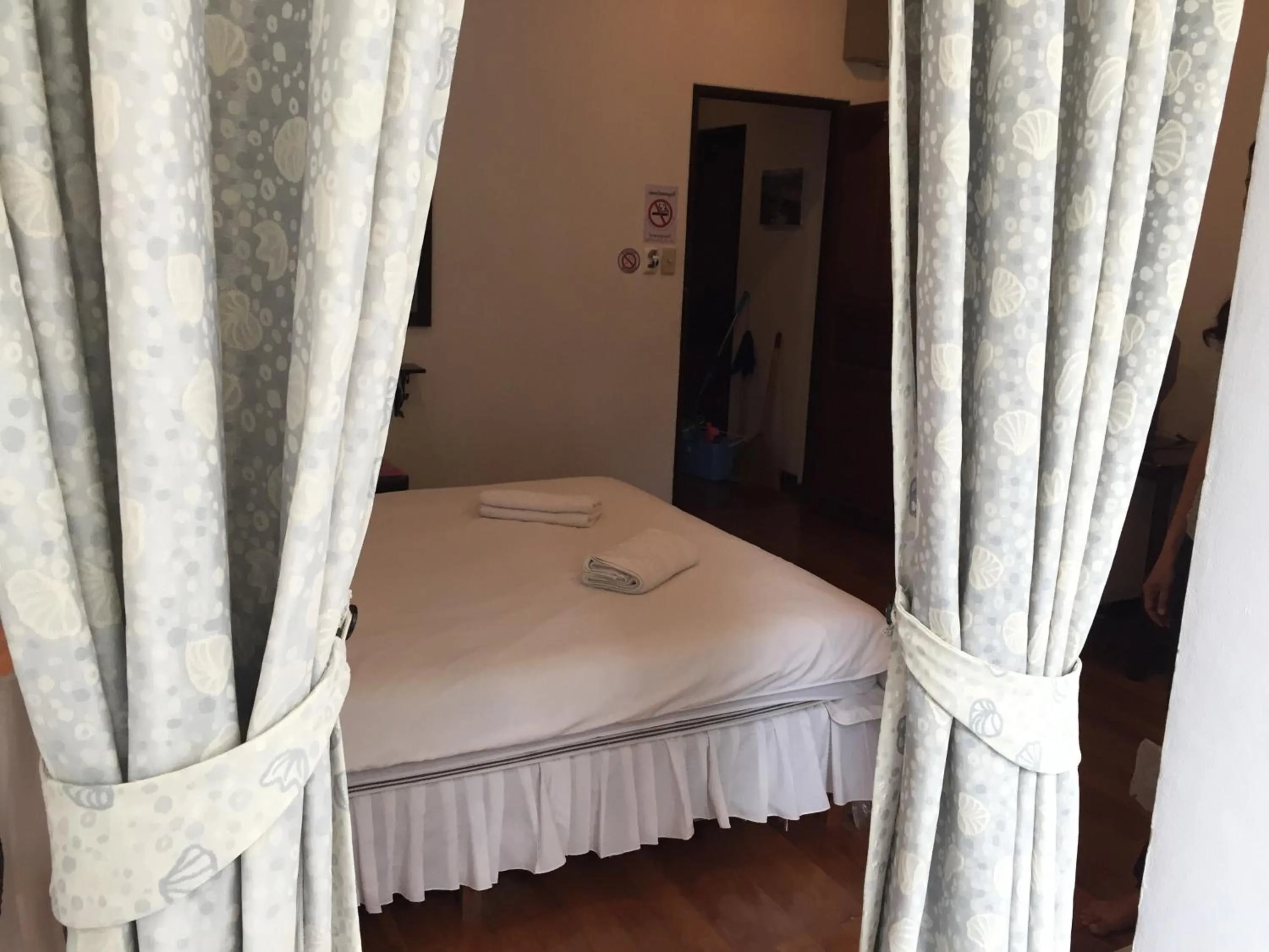 Bed in Nawaporn Place