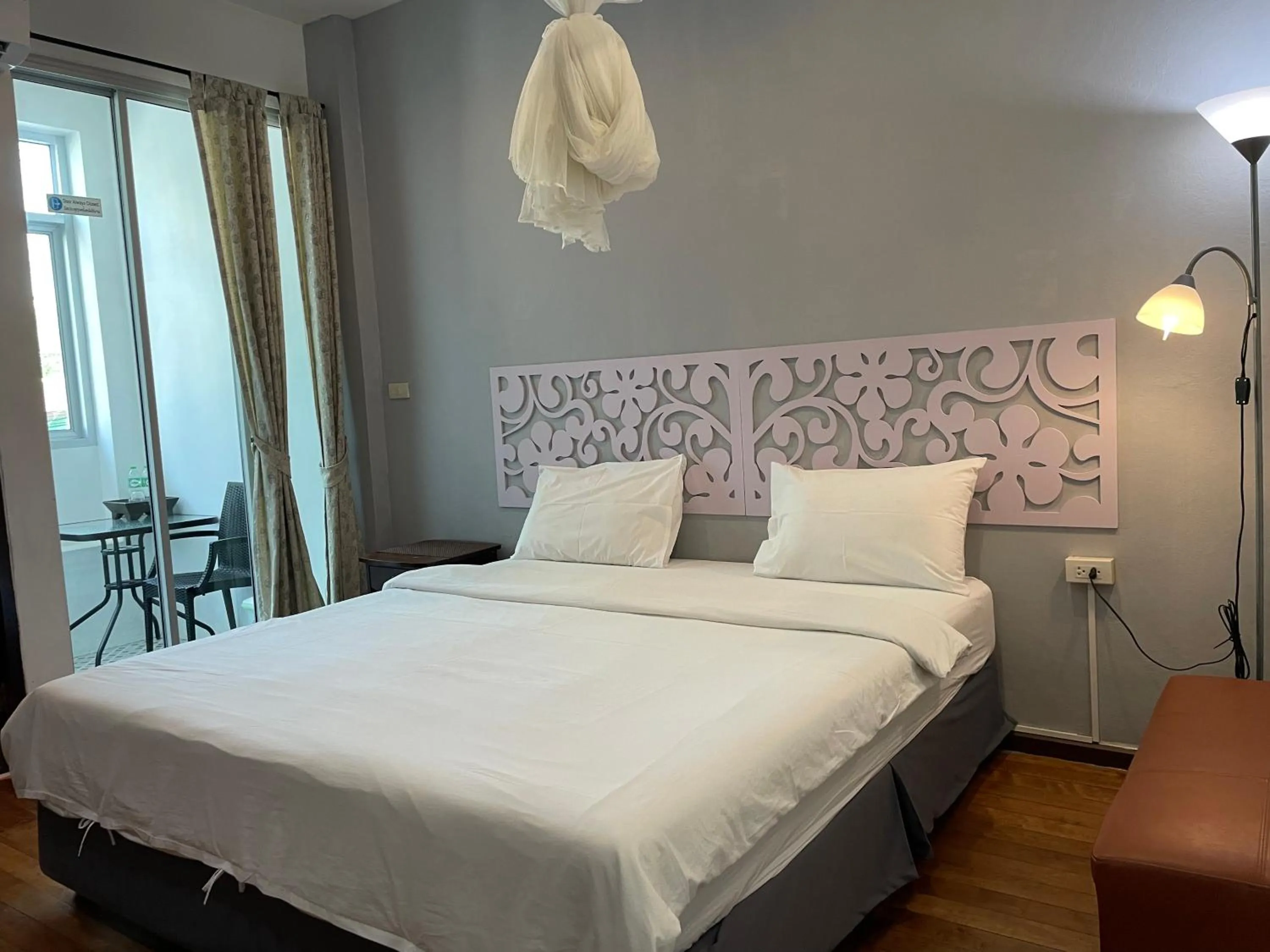 Bed in Nawaporn Place