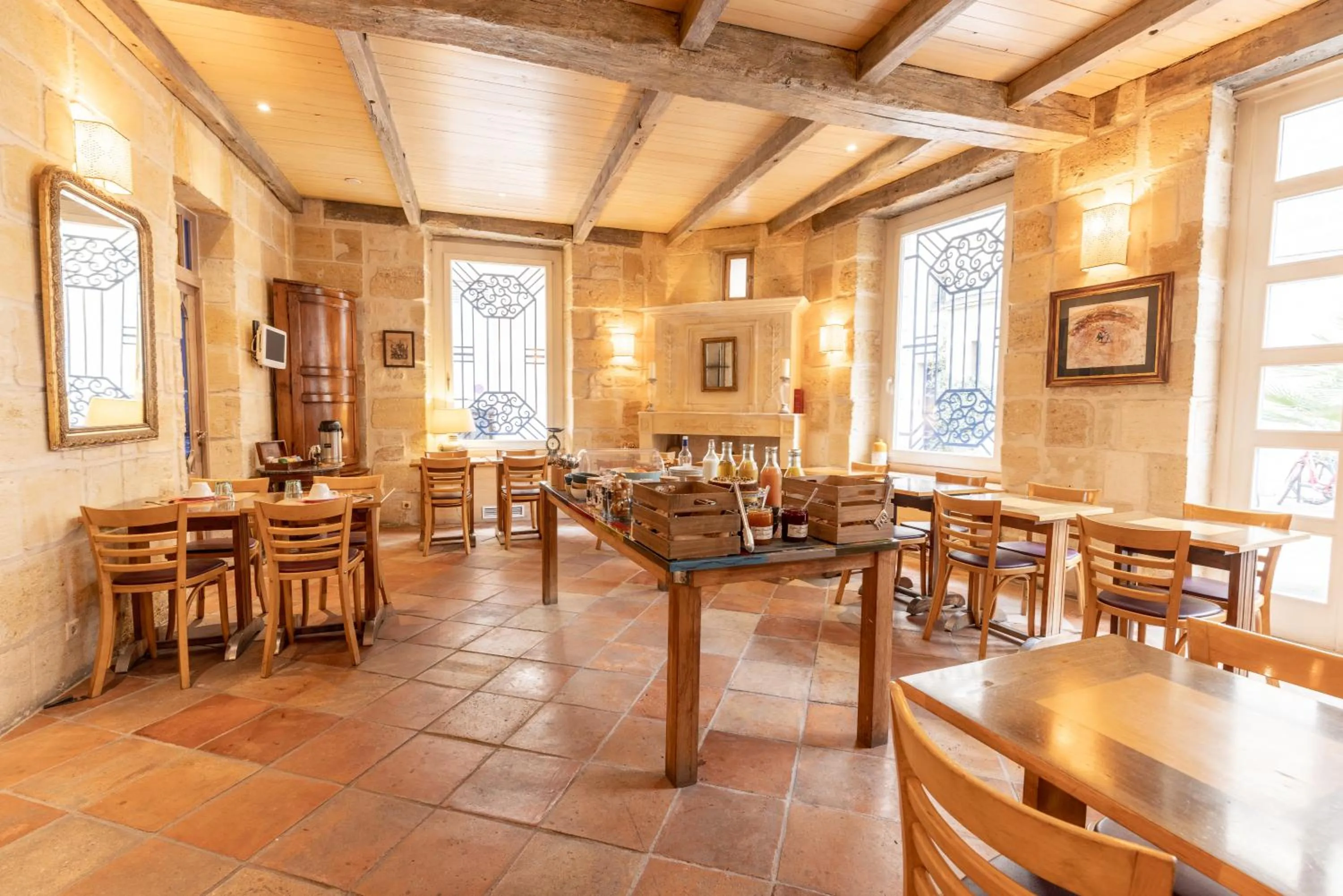Living room in Hôtel La Tour Intendance