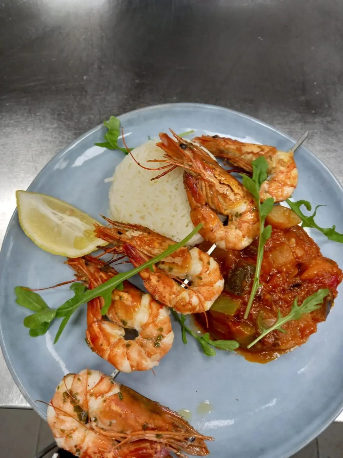 Restaurant/places to eat in ibis Avignon Sud