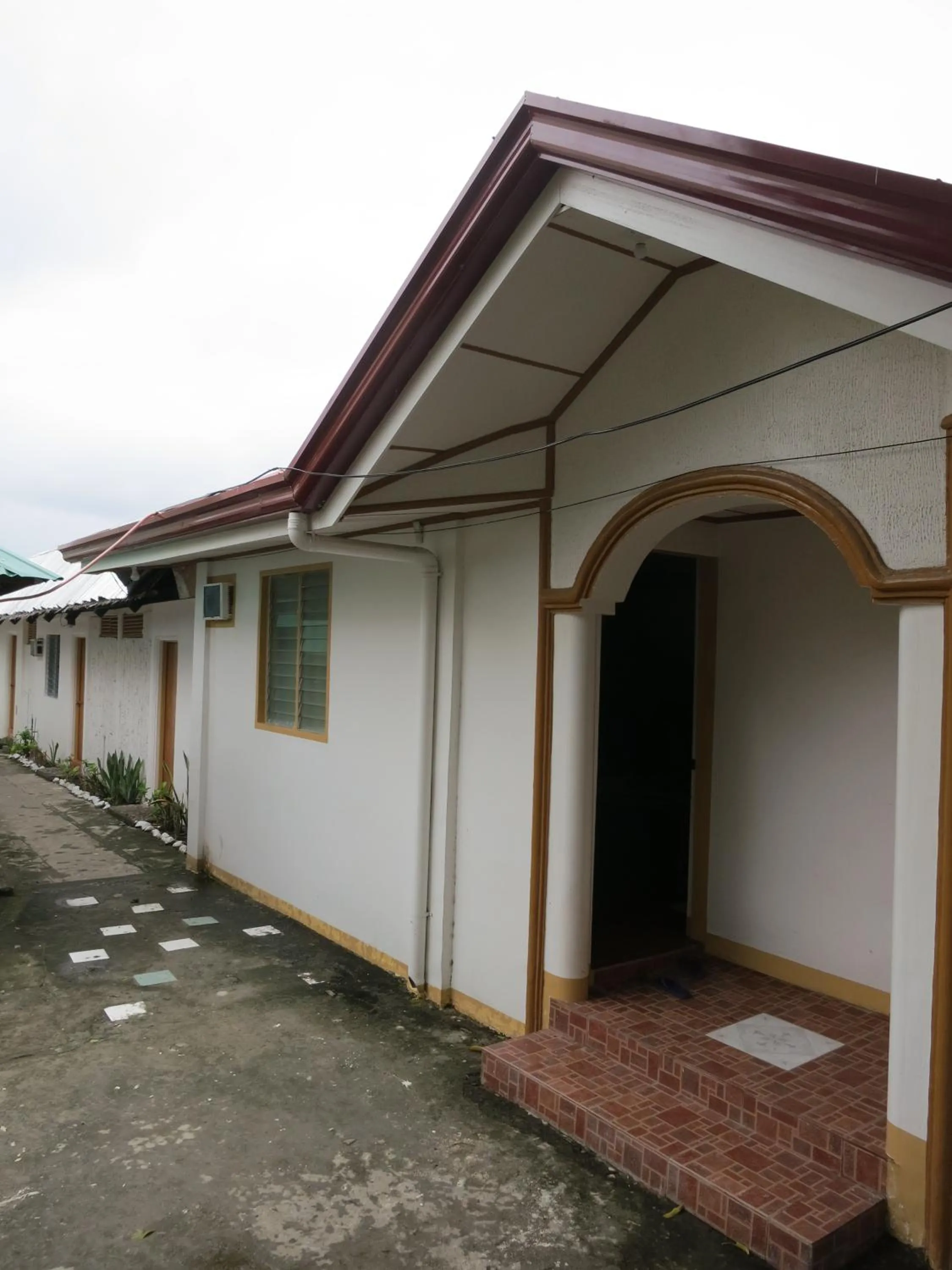 Anilao Scuba Dive Center (ASDC)