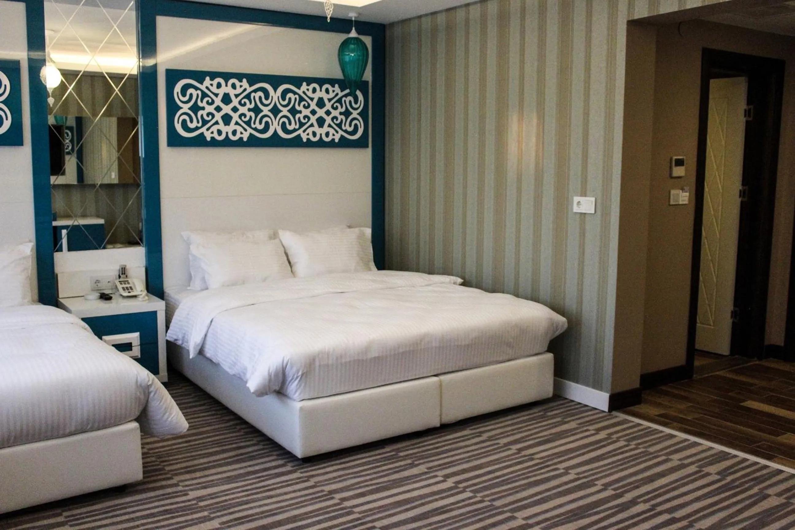 Photo of the whole room in Grand Bursa Hotel