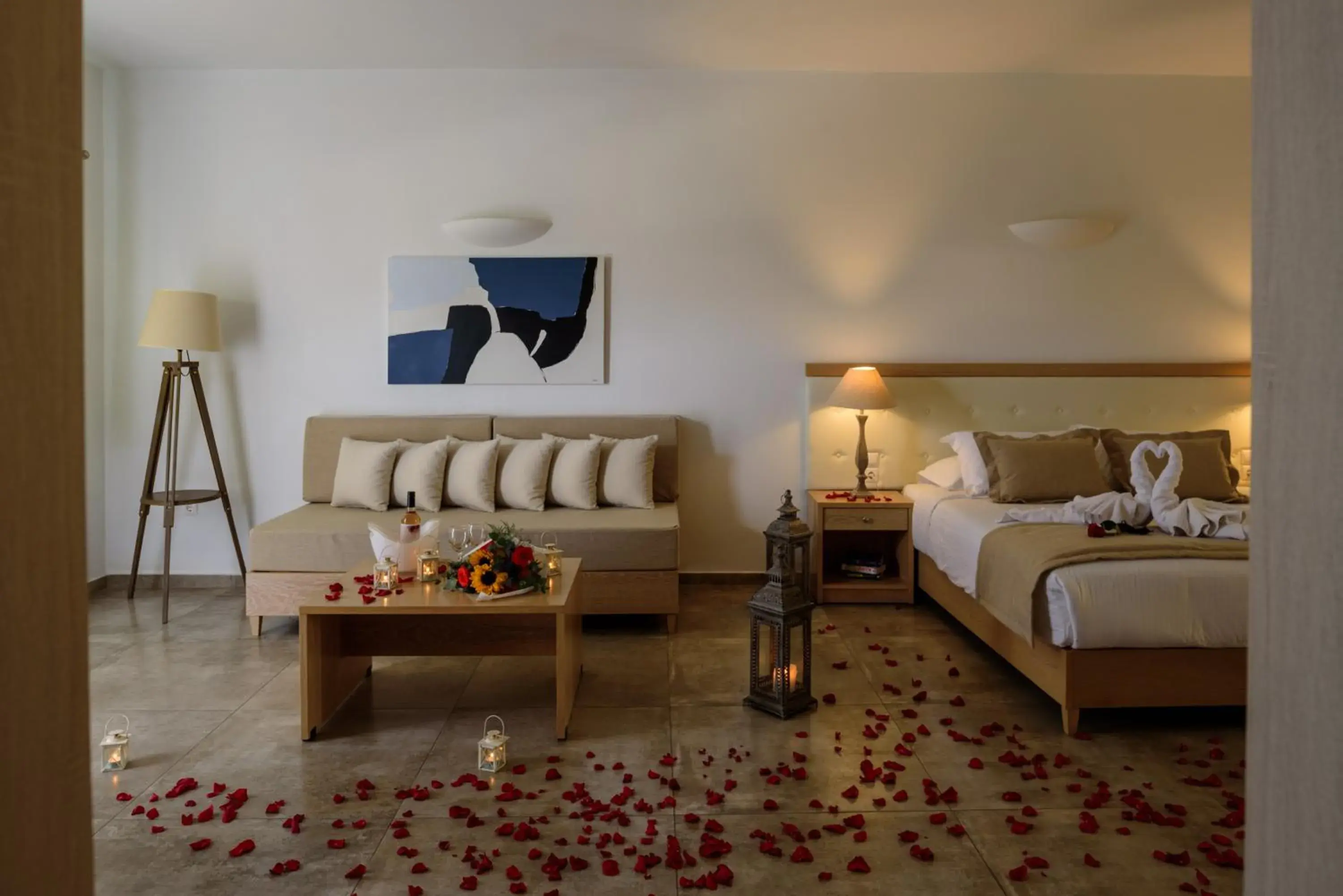 Junior Suite with Sea View and Outdoor Hot Tub in Aliter Suites Junior Suite with Sea View and Outdoor Hot Tub in Aliter Suites