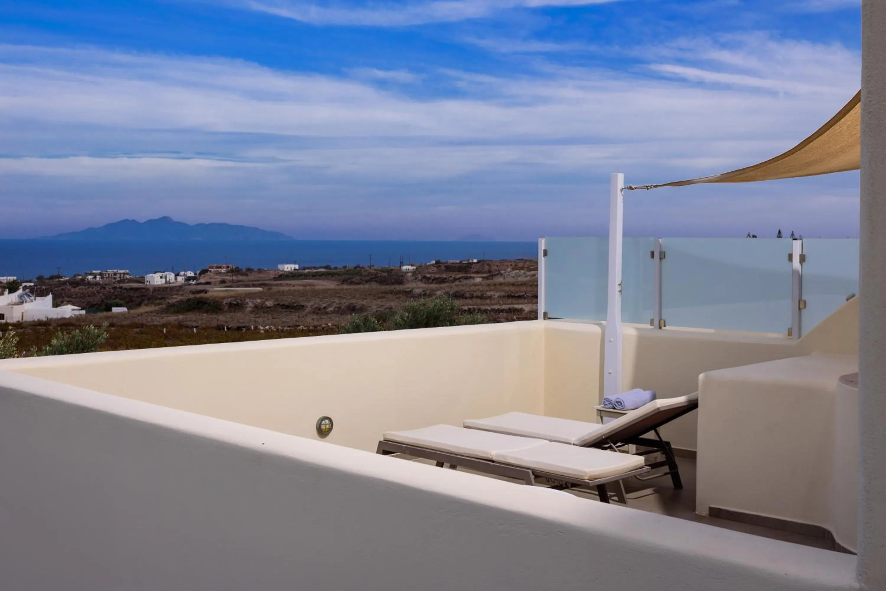 Hot Tub in Aliter Suites
