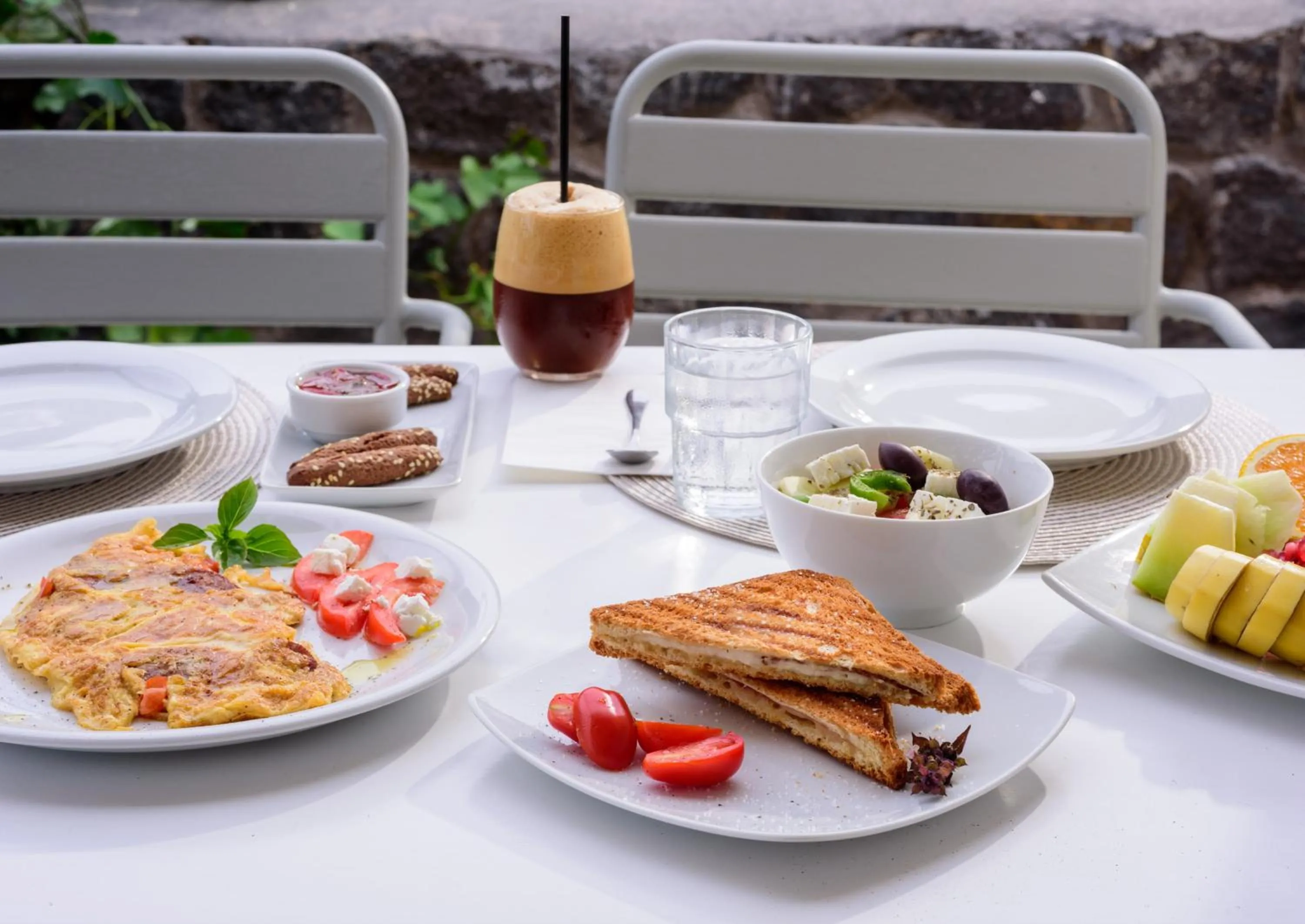 Breakfast in Aliter Suites