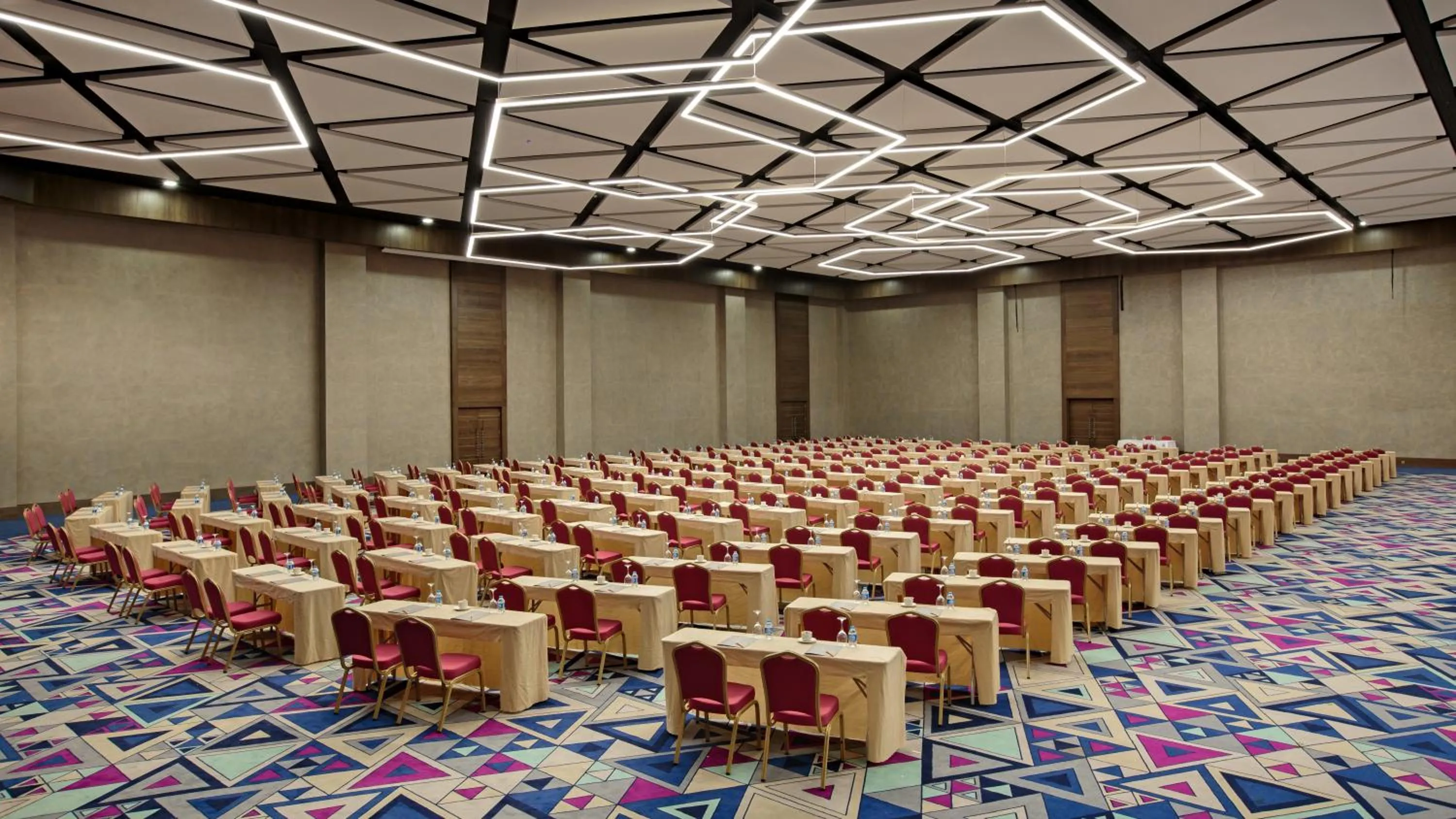 Meeting/conference room in Royal Seginus