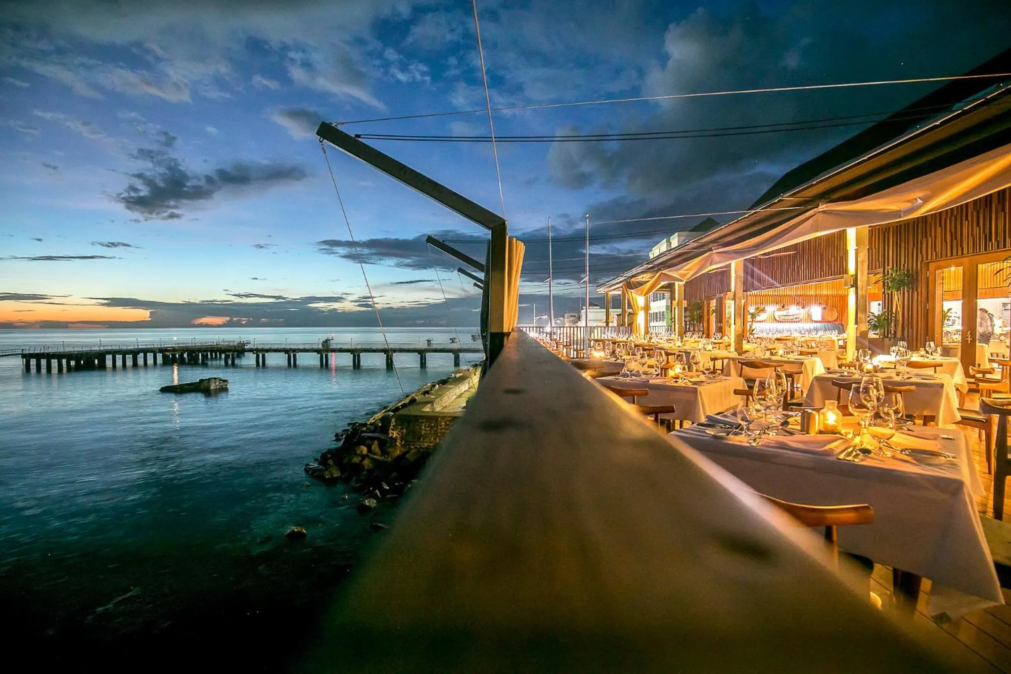 Restaurant/places to eat in Fort Young Hotel