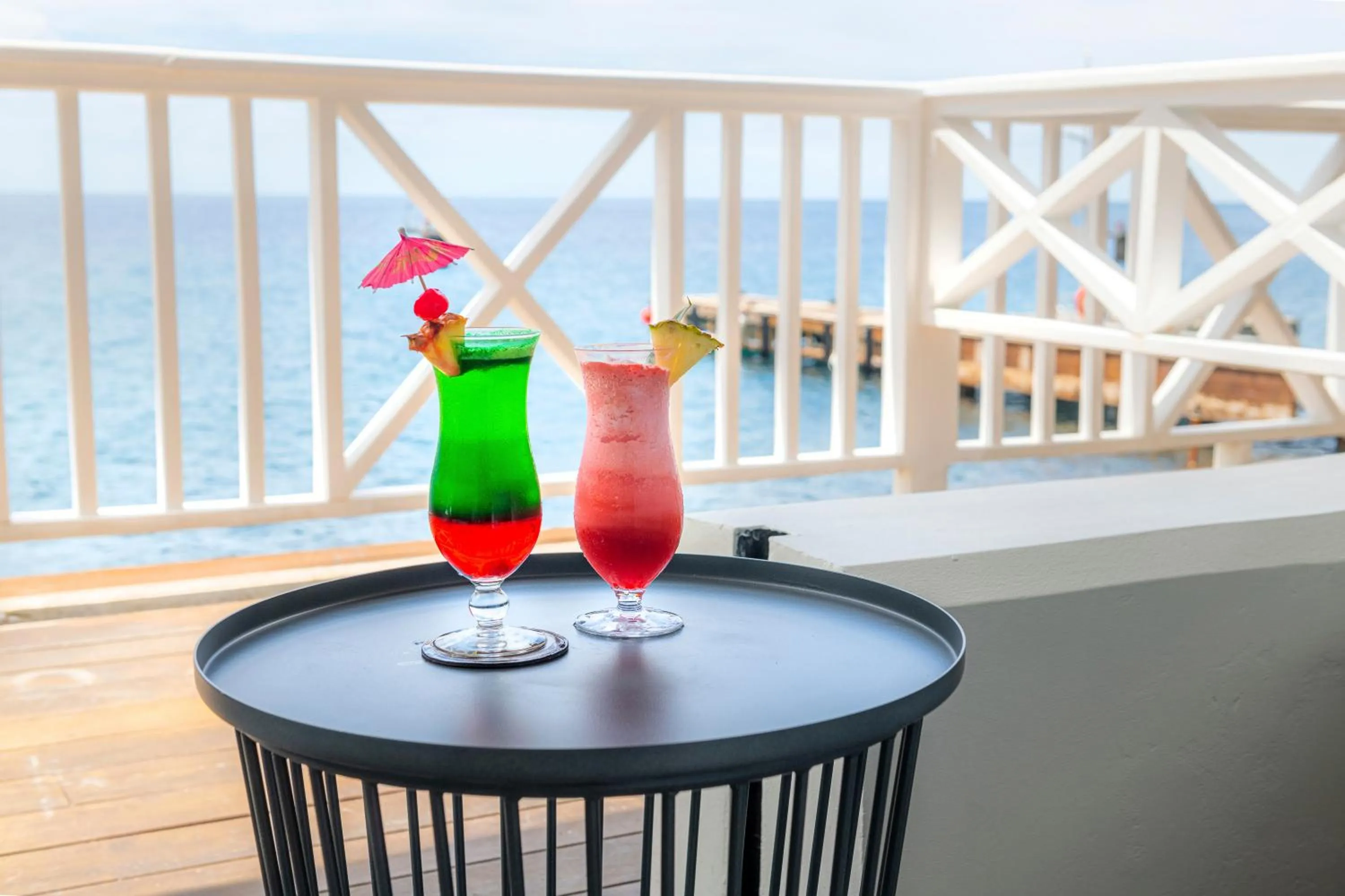 Food and drinks in Fort Young Hotel