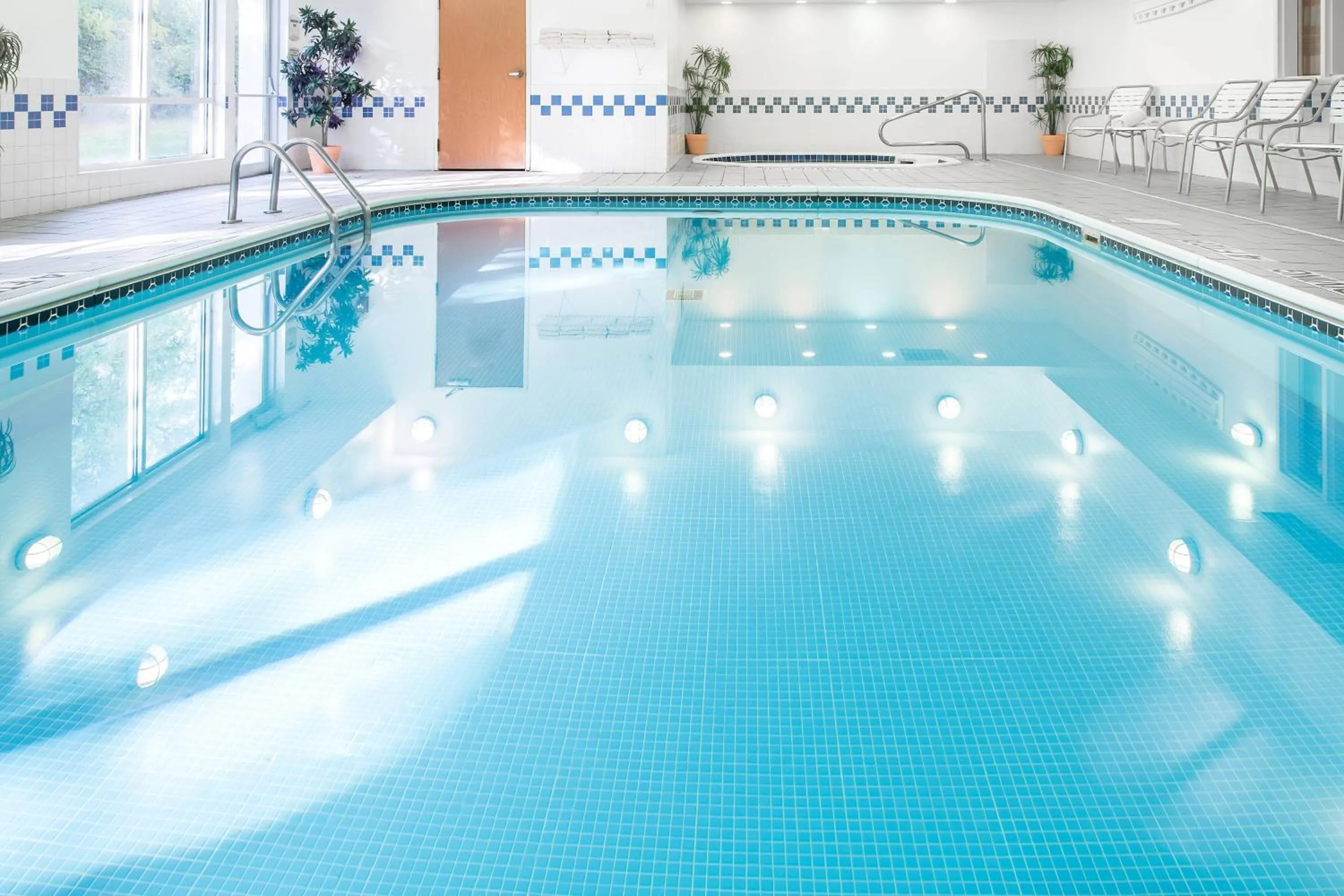 Swimming pool in Fairfield Inn & Suites Canton