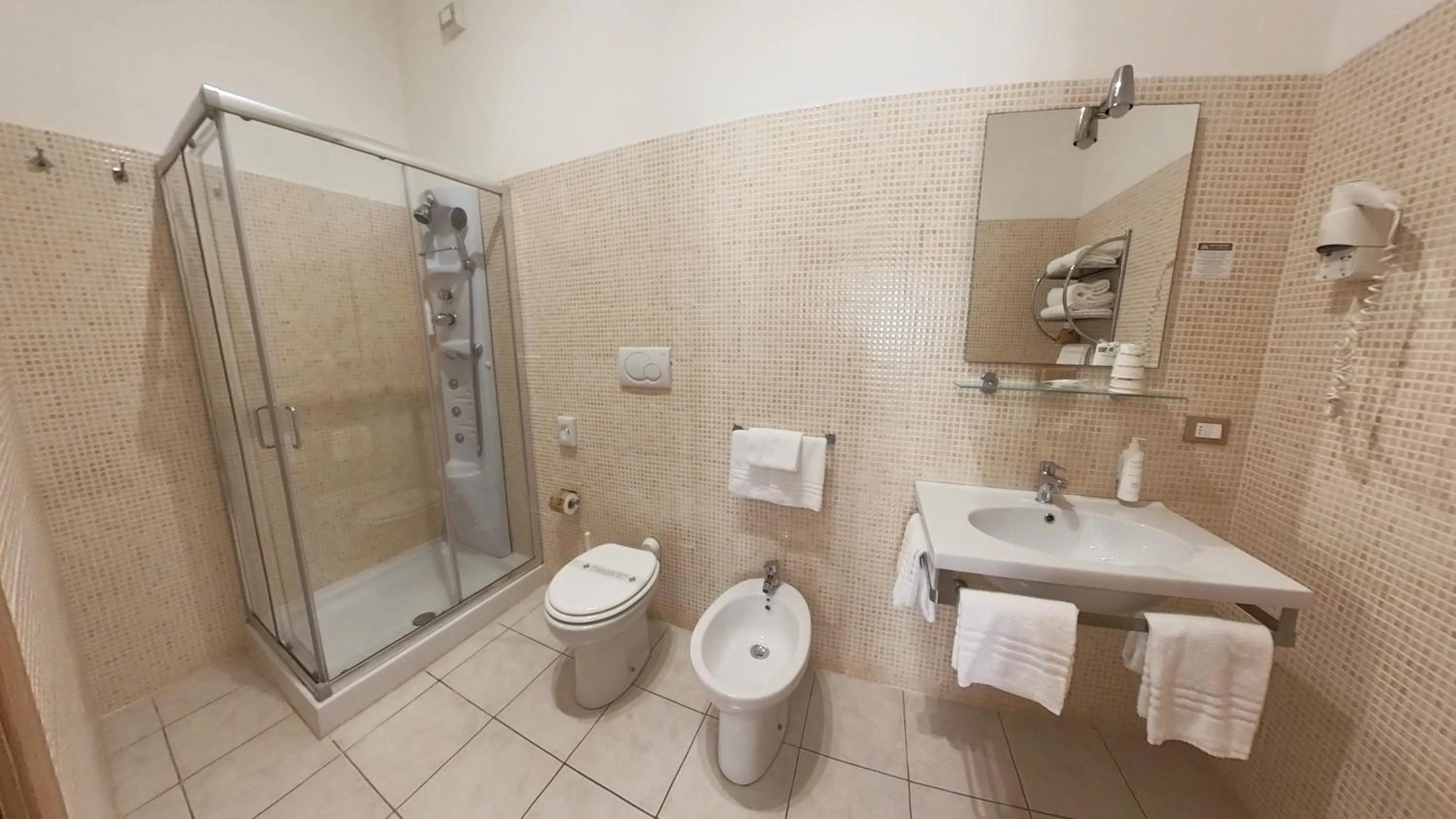 Shower in Resort Villa Hermosa