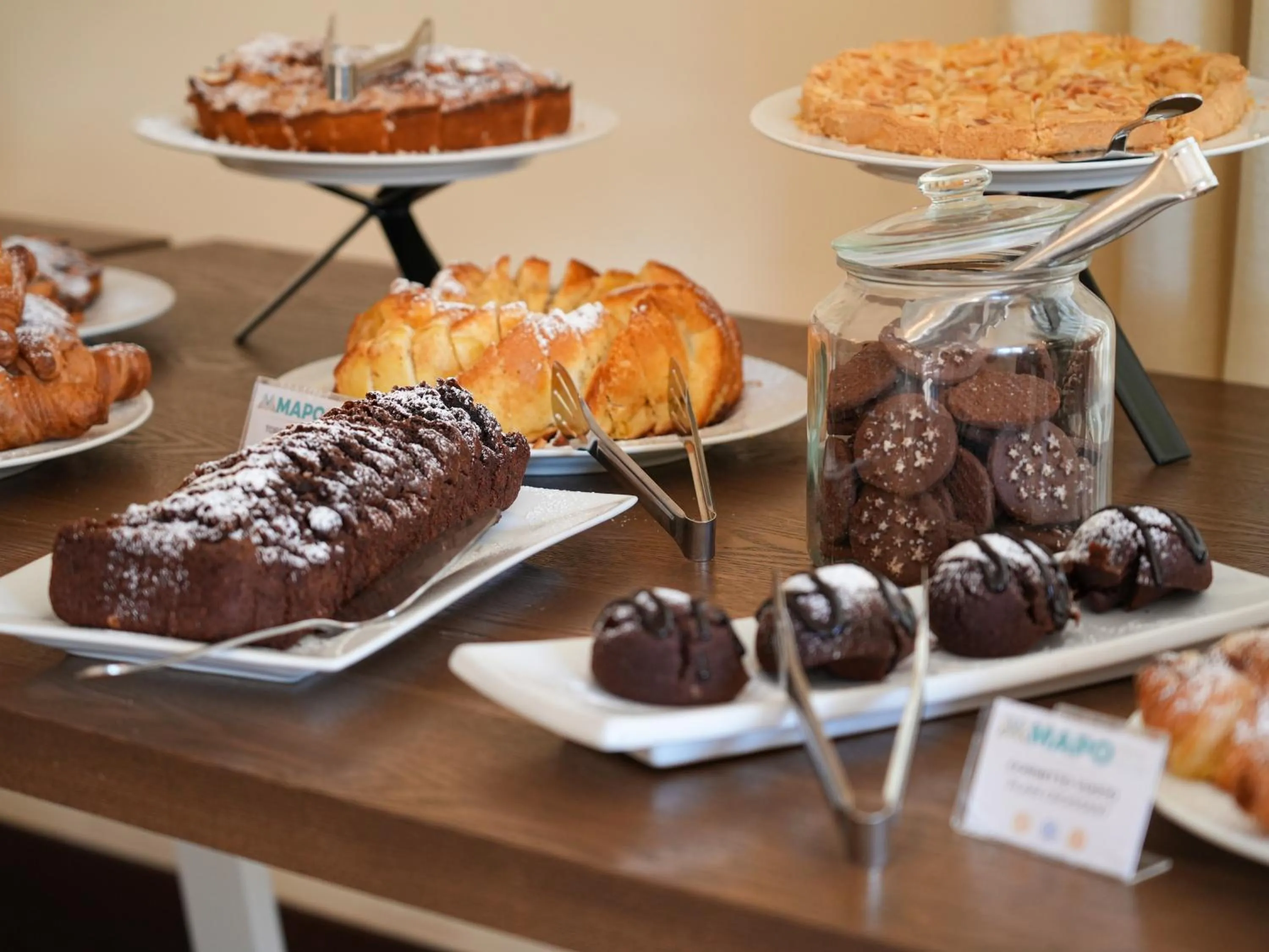 Food and drinks in Resort Villa Hermosa