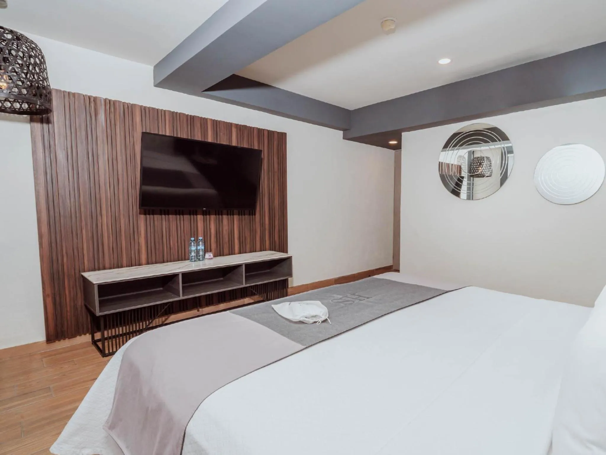 Communal lounge/ TV room, Bed in HS HOTSSON Hotel Acapulco