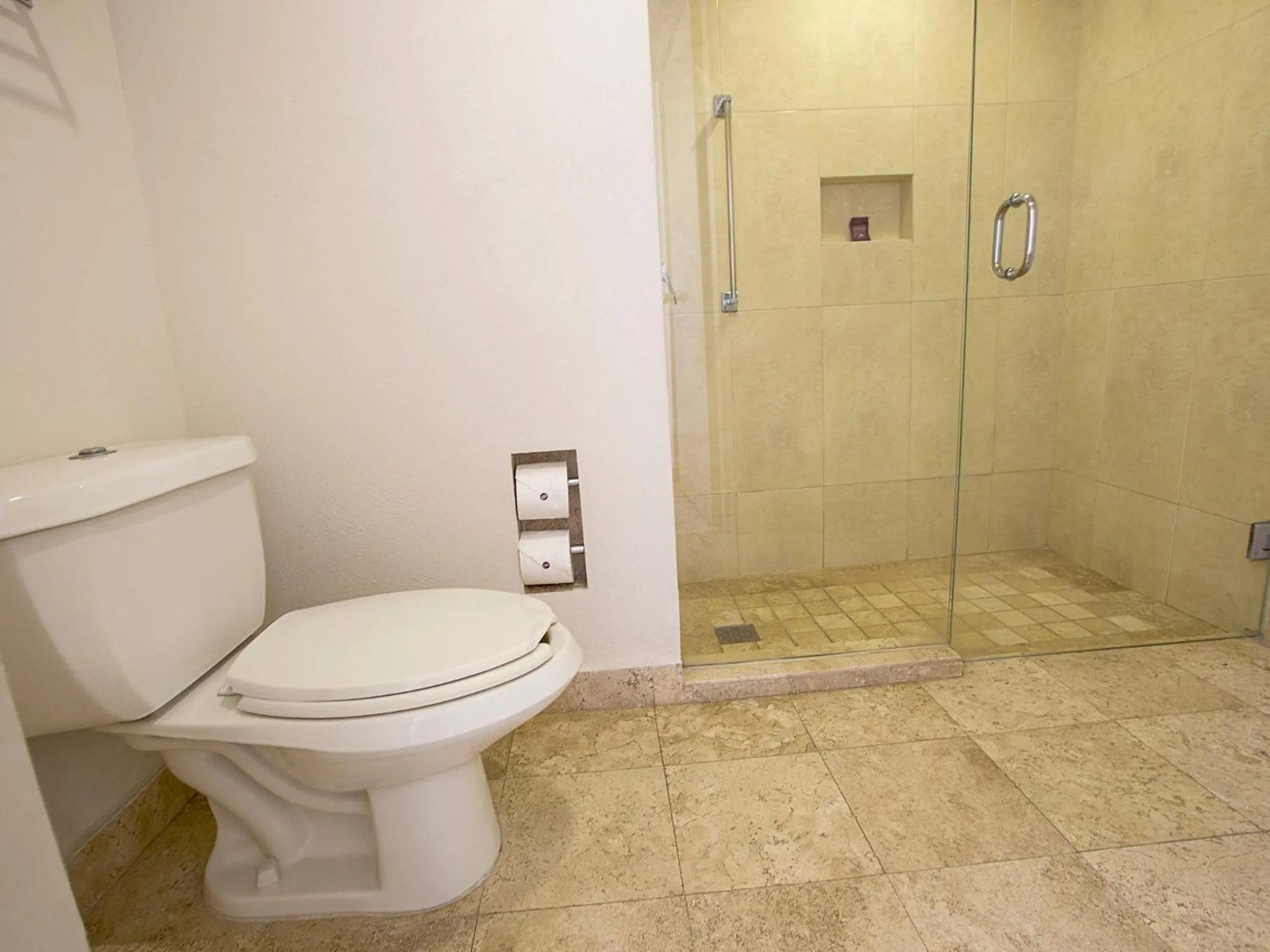 Shower in HS HOTSSON Hotel Acapulco