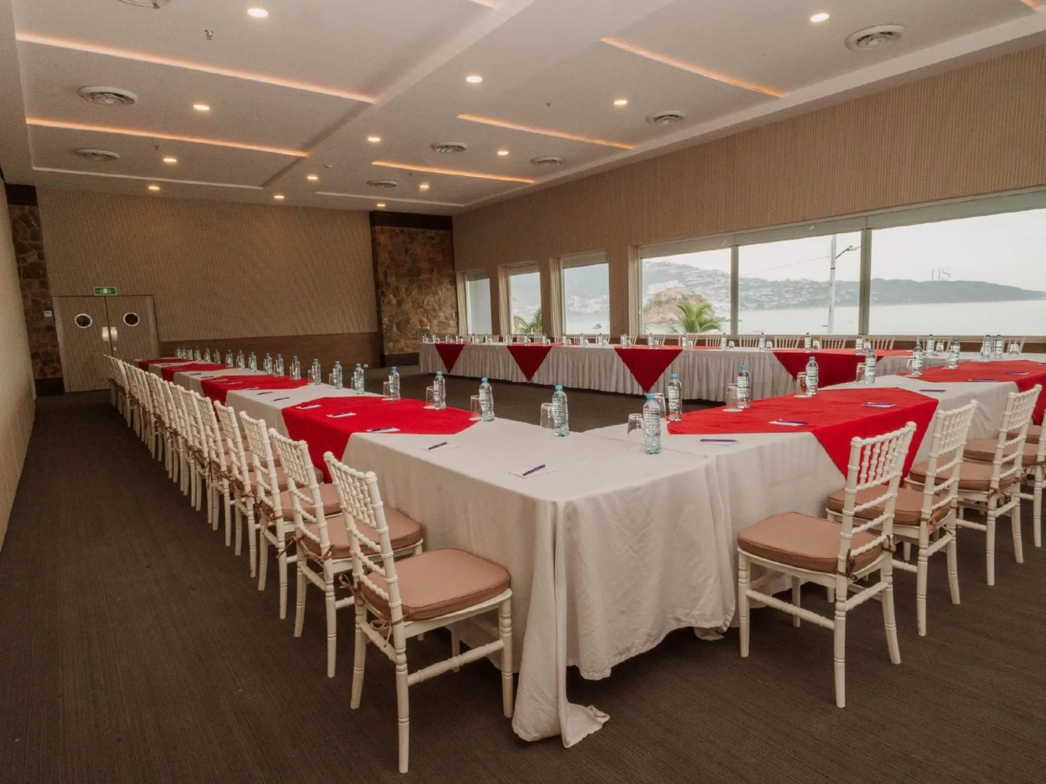 Restaurant/places to eat in HS HOTSSON Hotel Acapulco