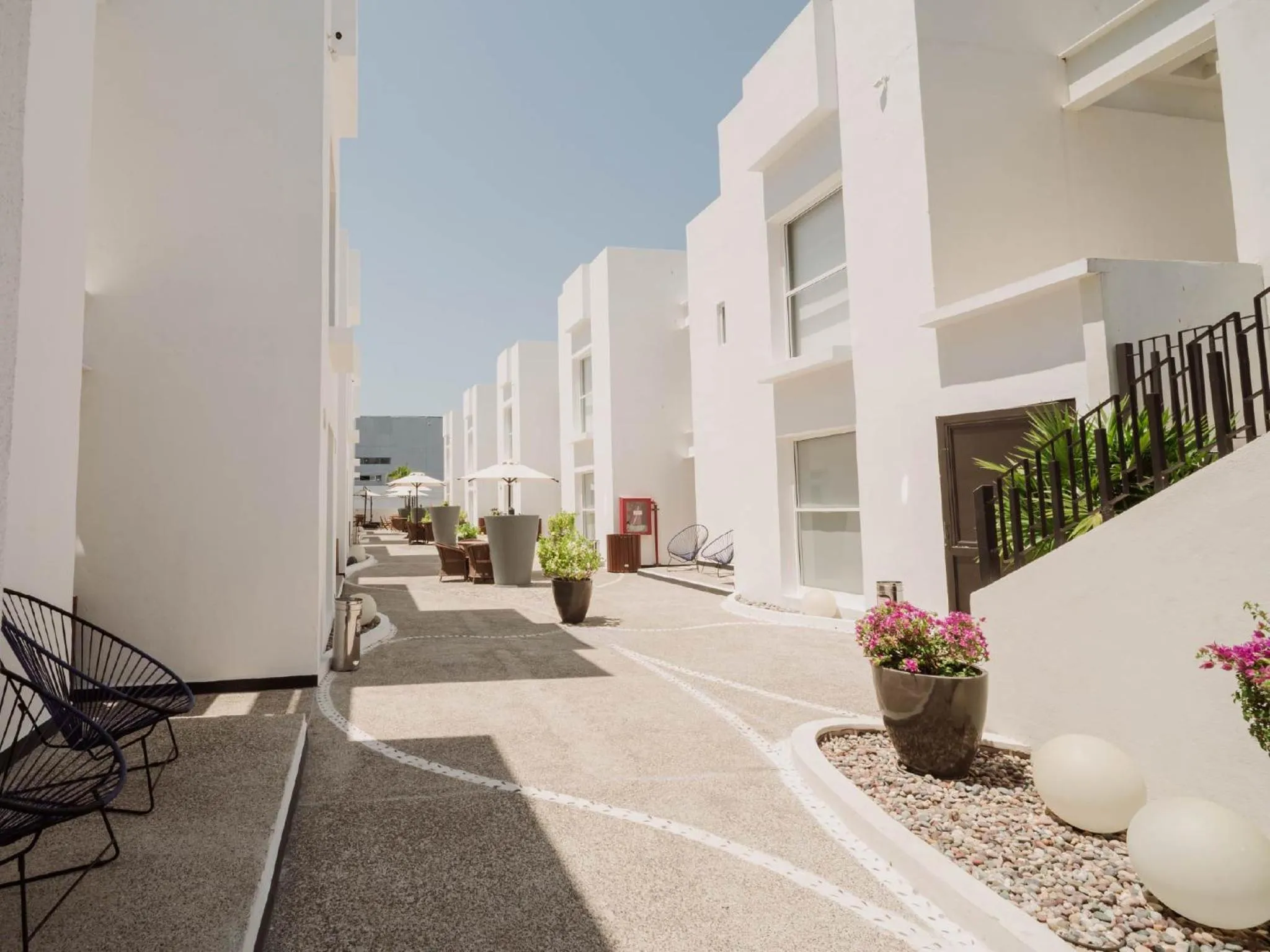 Property building in HS HOTSSON Hotel Acapulco