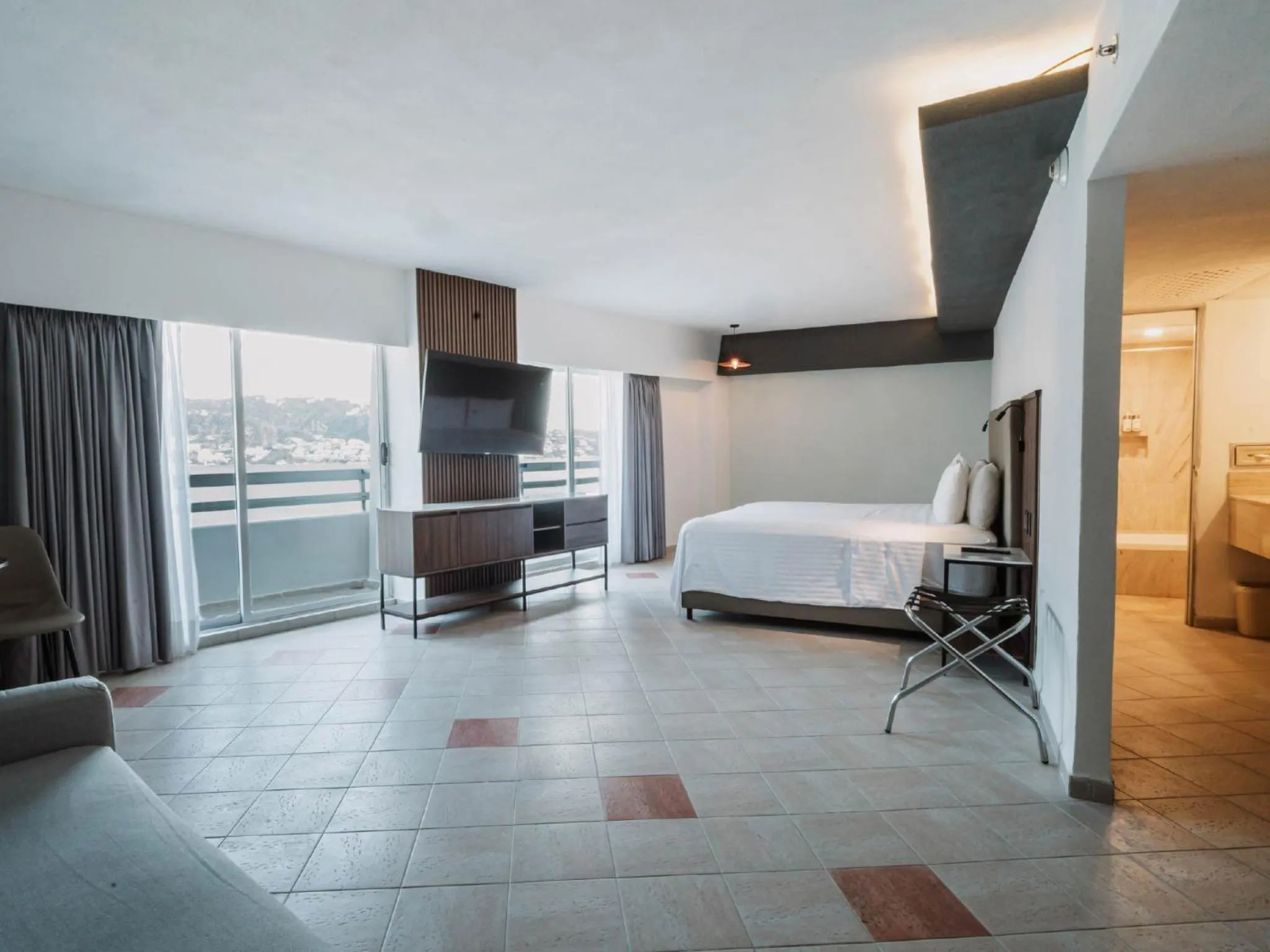 Communal lounge/ TV room, Bed in HS HOTSSON Hotel Acapulco