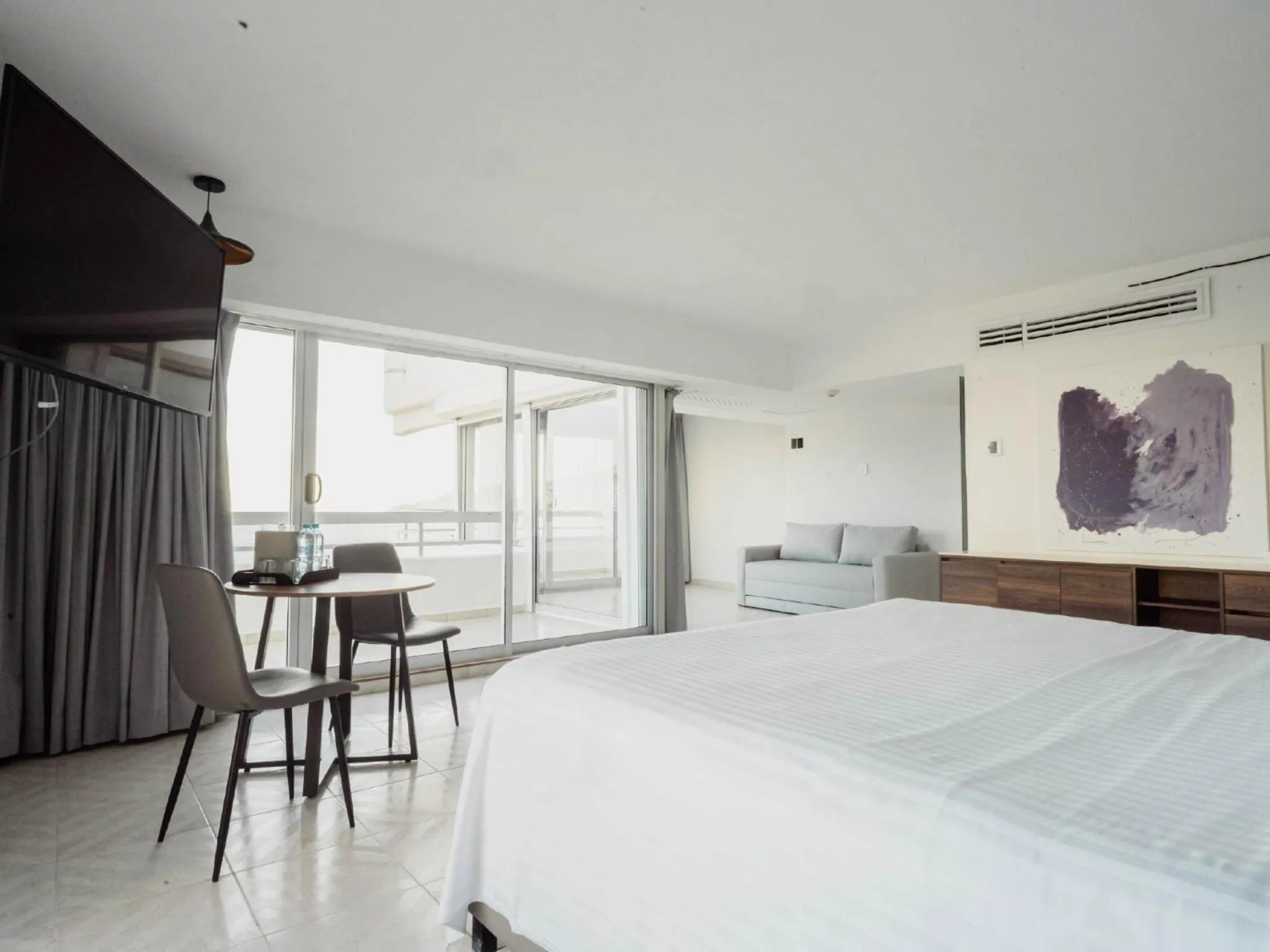 Communal lounge/ TV room, Bed in HS HOTSSON Hotel Acapulco