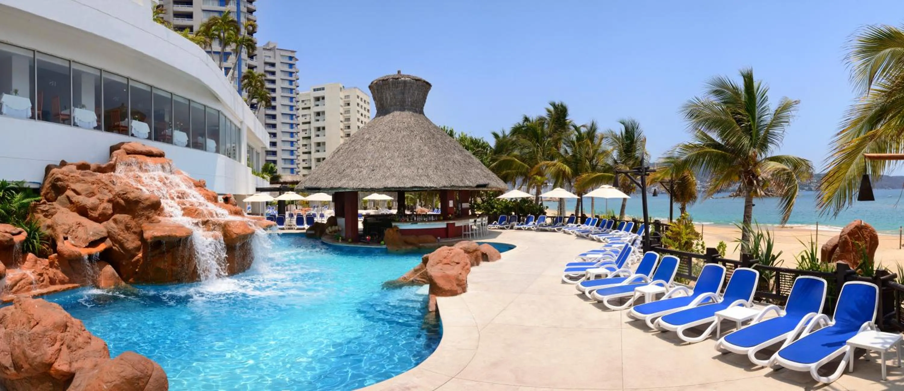 Swimming pool in HS HOTSSON Hotel Acapulco