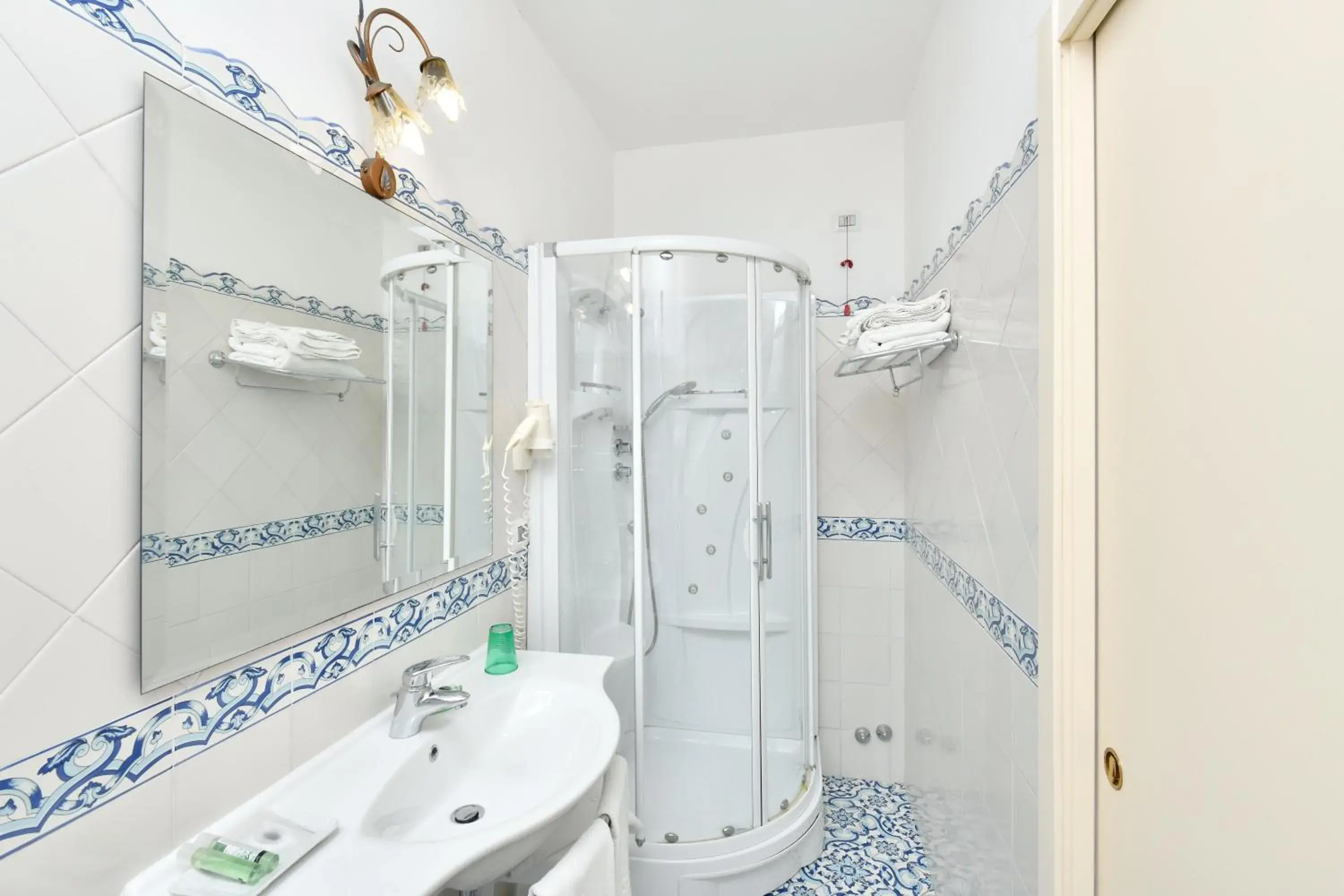 Standard Double Room with Lateral Sea View- Depandance in Hotel Villa Sirio Standard Double Room with Lateral Sea View- Depandance in Hotel Villa Sirio