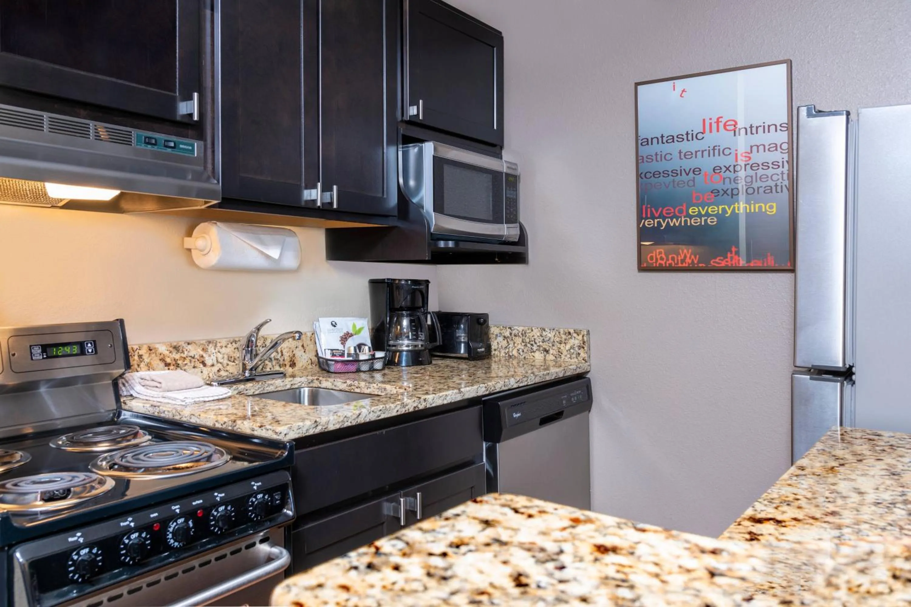 Kitchen or kitchenette in TownePlace Suites by Marriott East Lansing