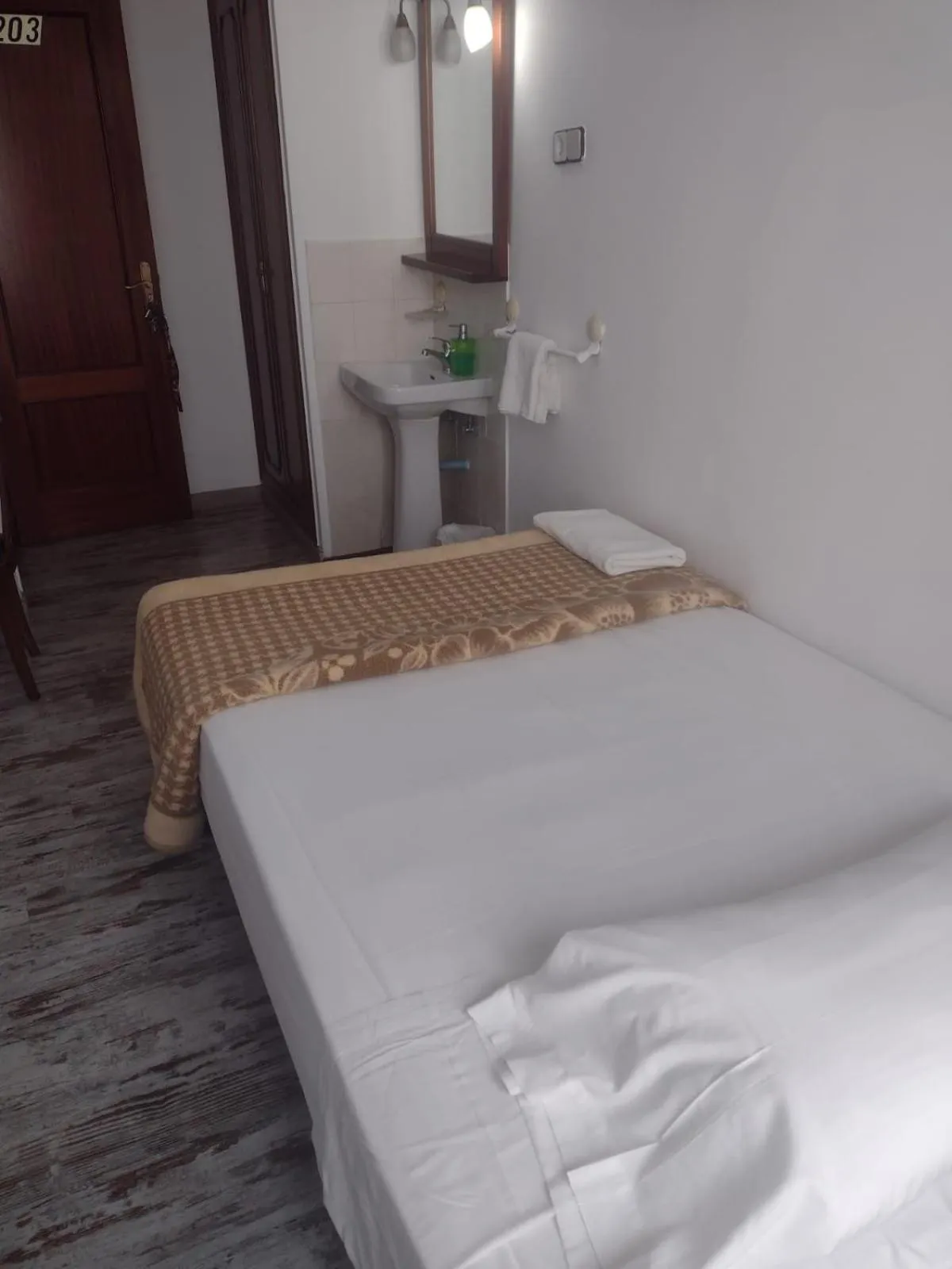 Photo of the whole room, Bed in Pensión San Isidro