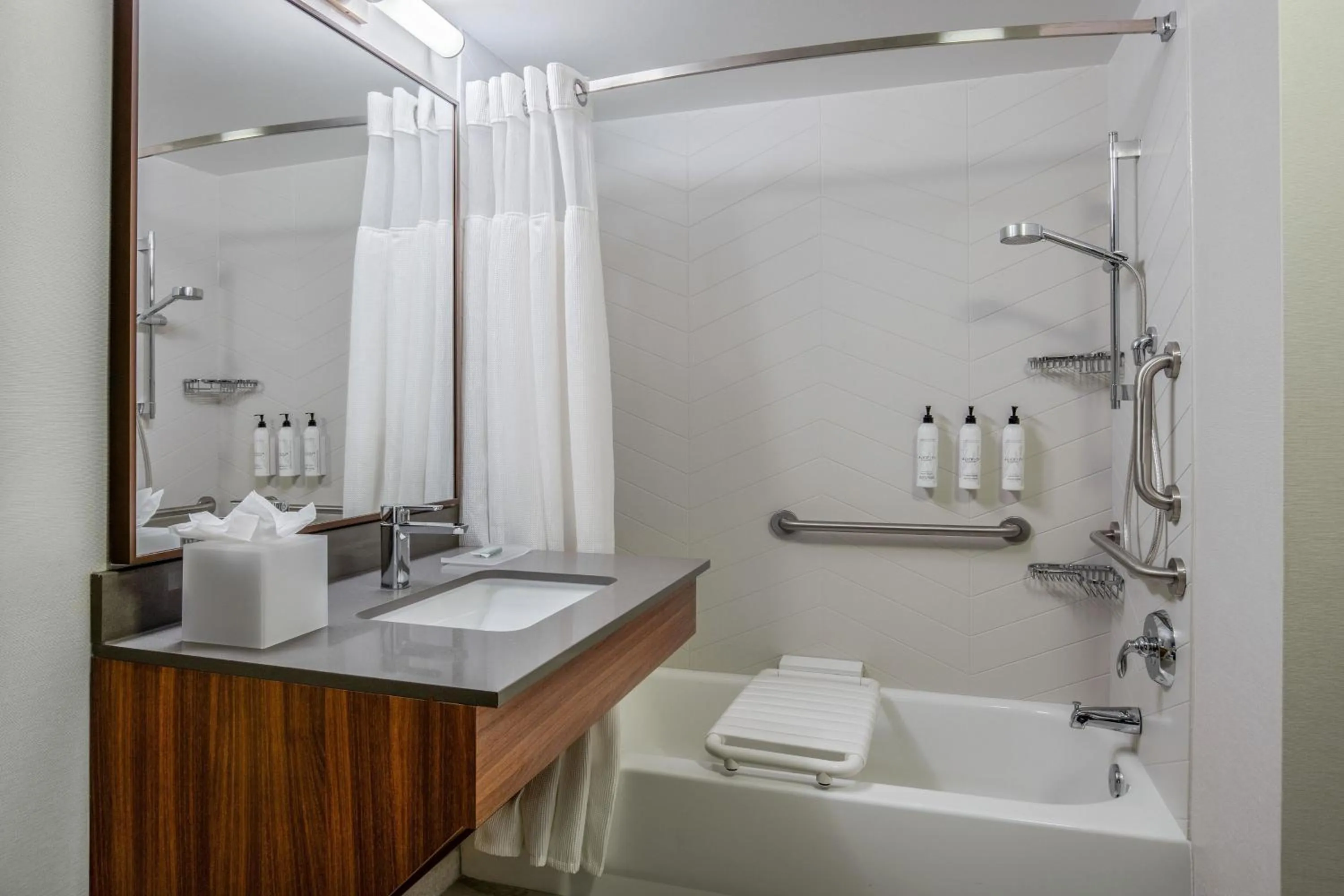 Bathroom in Fairfield Inn & Suites by Marriott Brunswick Freeport