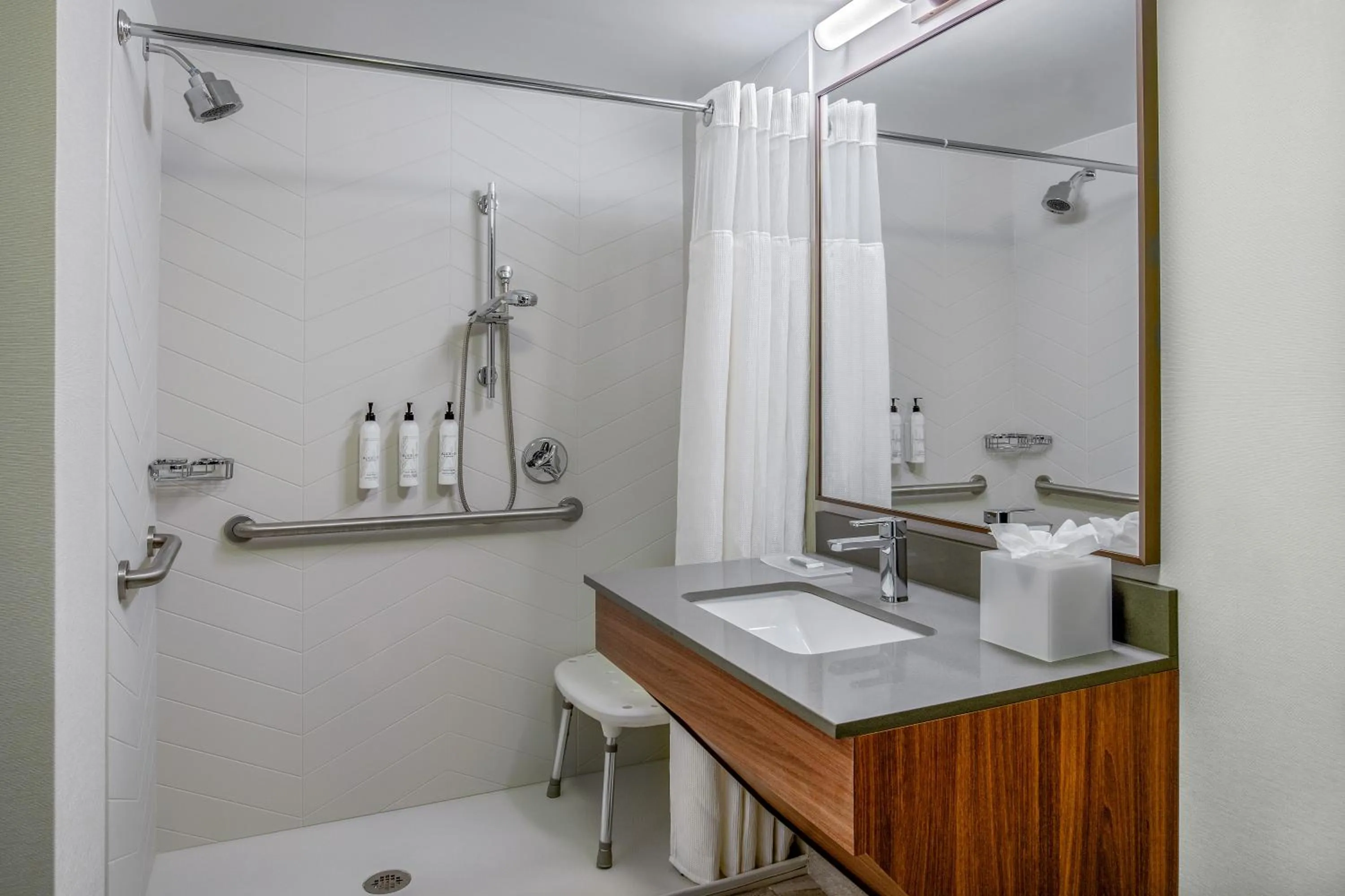 acessibility in Fairfield Inn & Suites by Marriott Brunswick Freeport