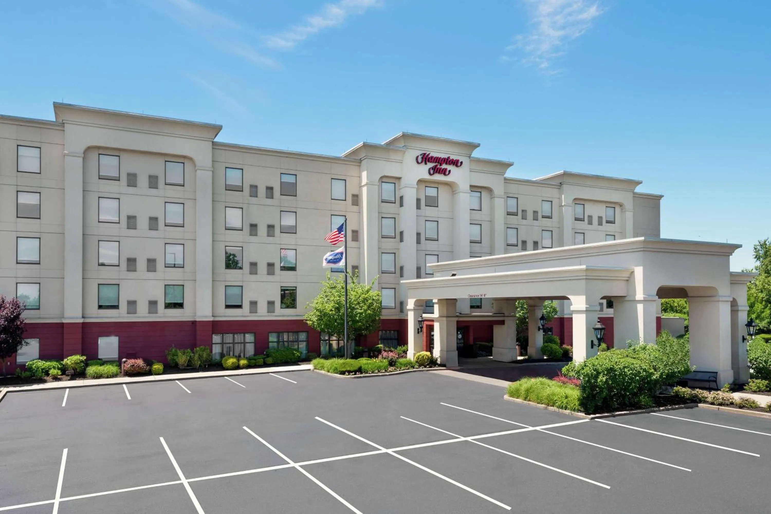 Property building in Hampton Inn South Plainfield-Piscataway