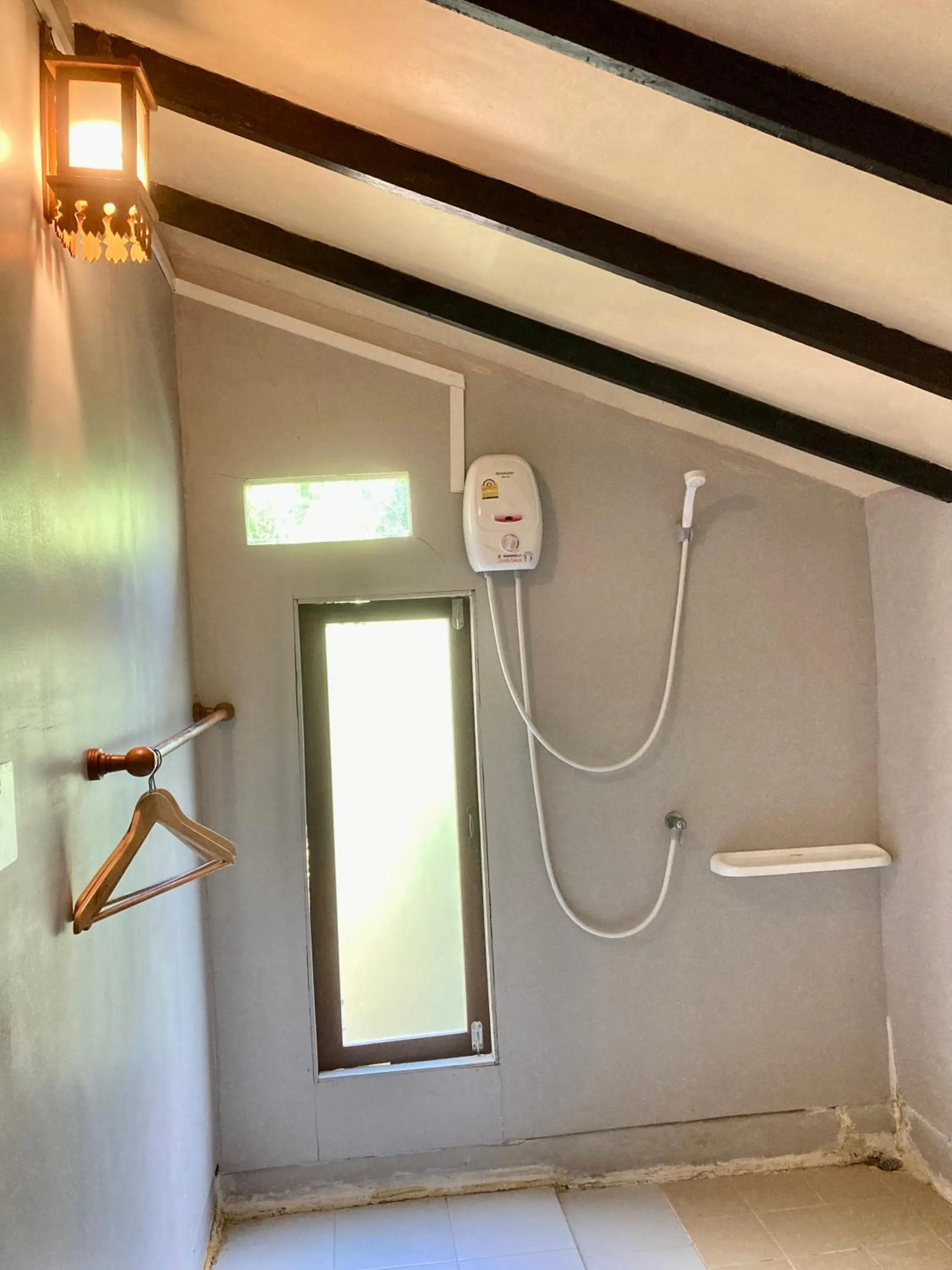 Shower in La Ong Lay